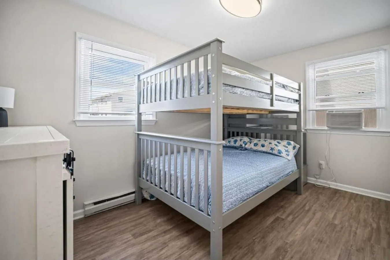 Bedroom, Bed in Full House 2 Blocks from Beach