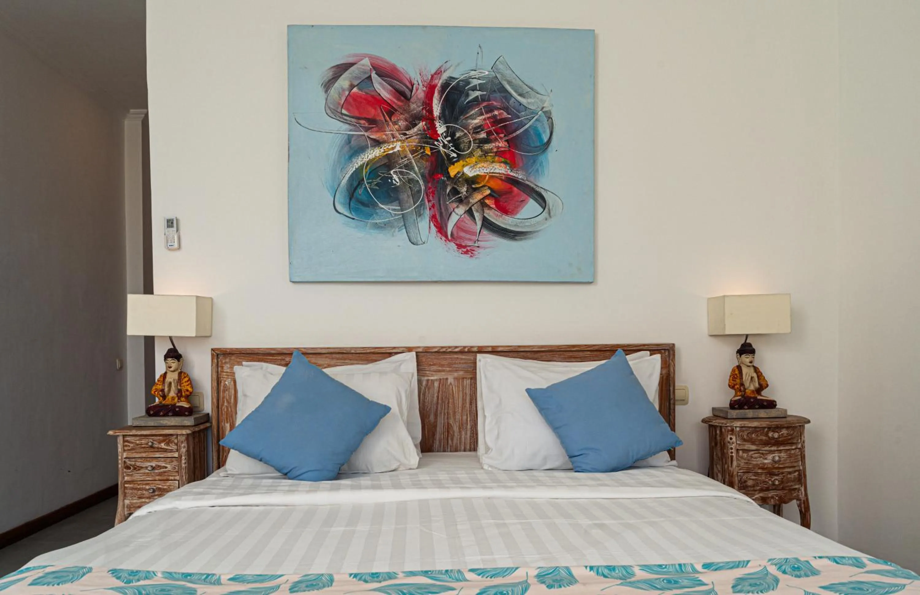 Bedroom, Bed in Komodo Suites Downtown