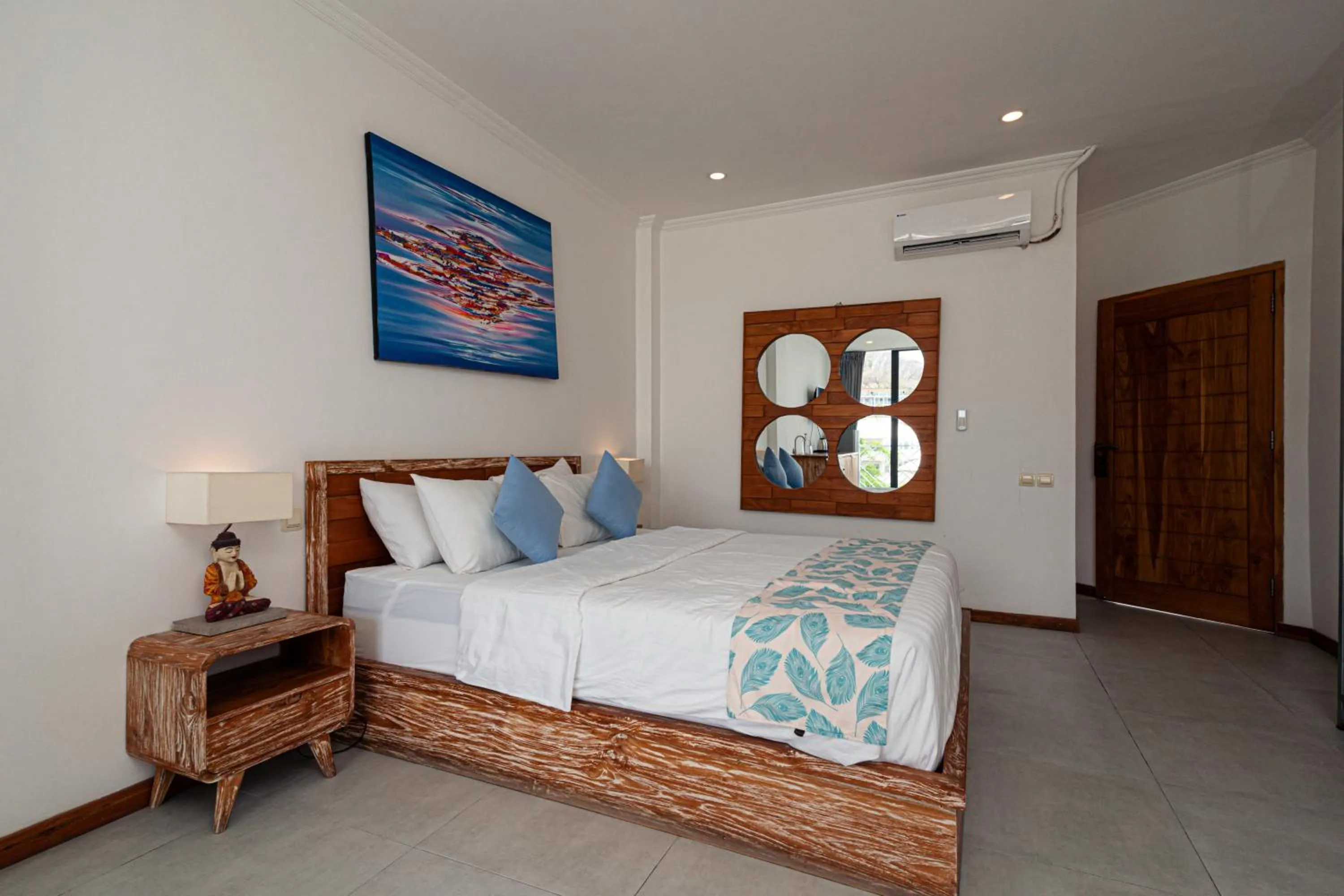 Bedroom, Bed in Komodo Suites Downtown