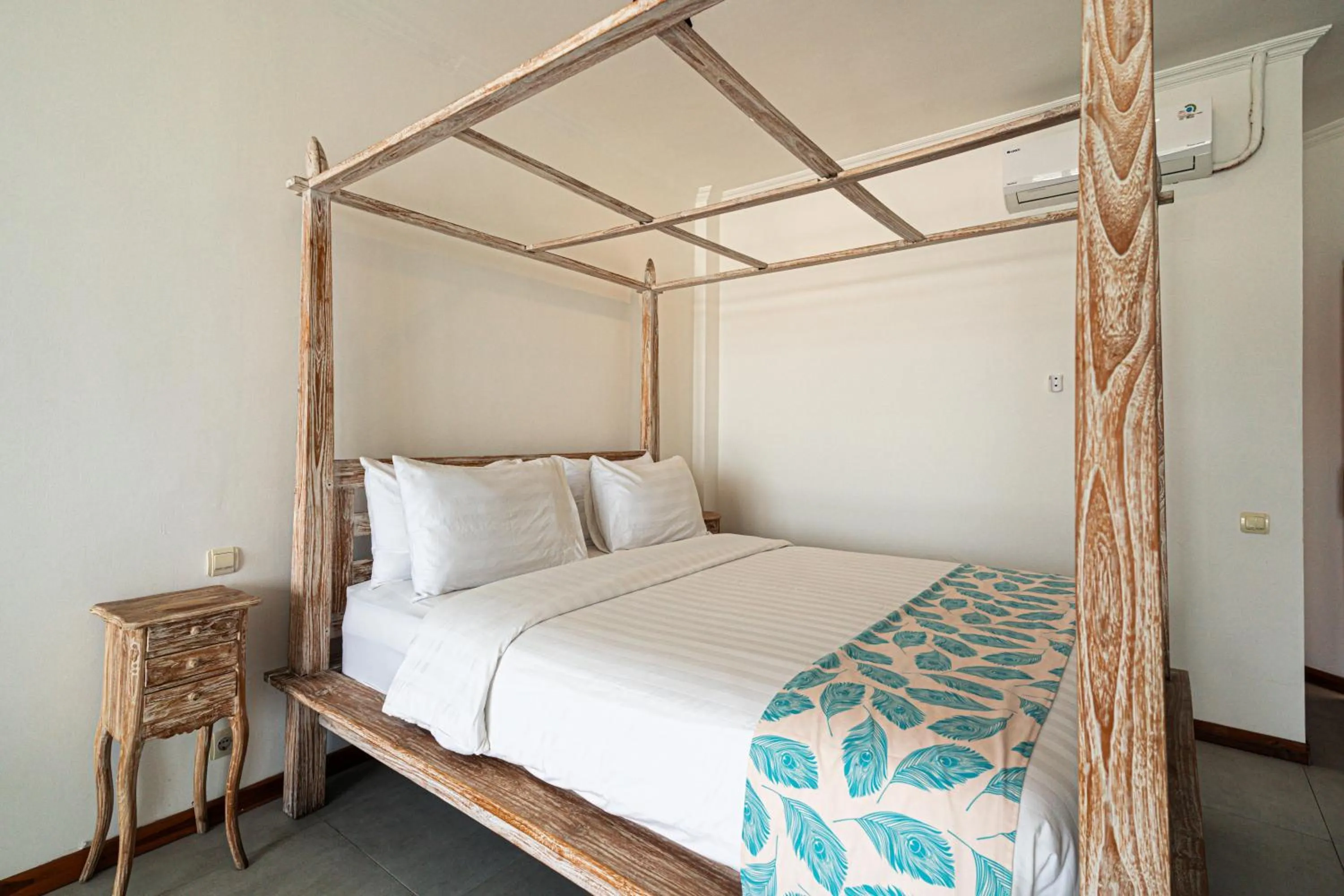 Bedroom, Bed in Komodo Suites Downtown