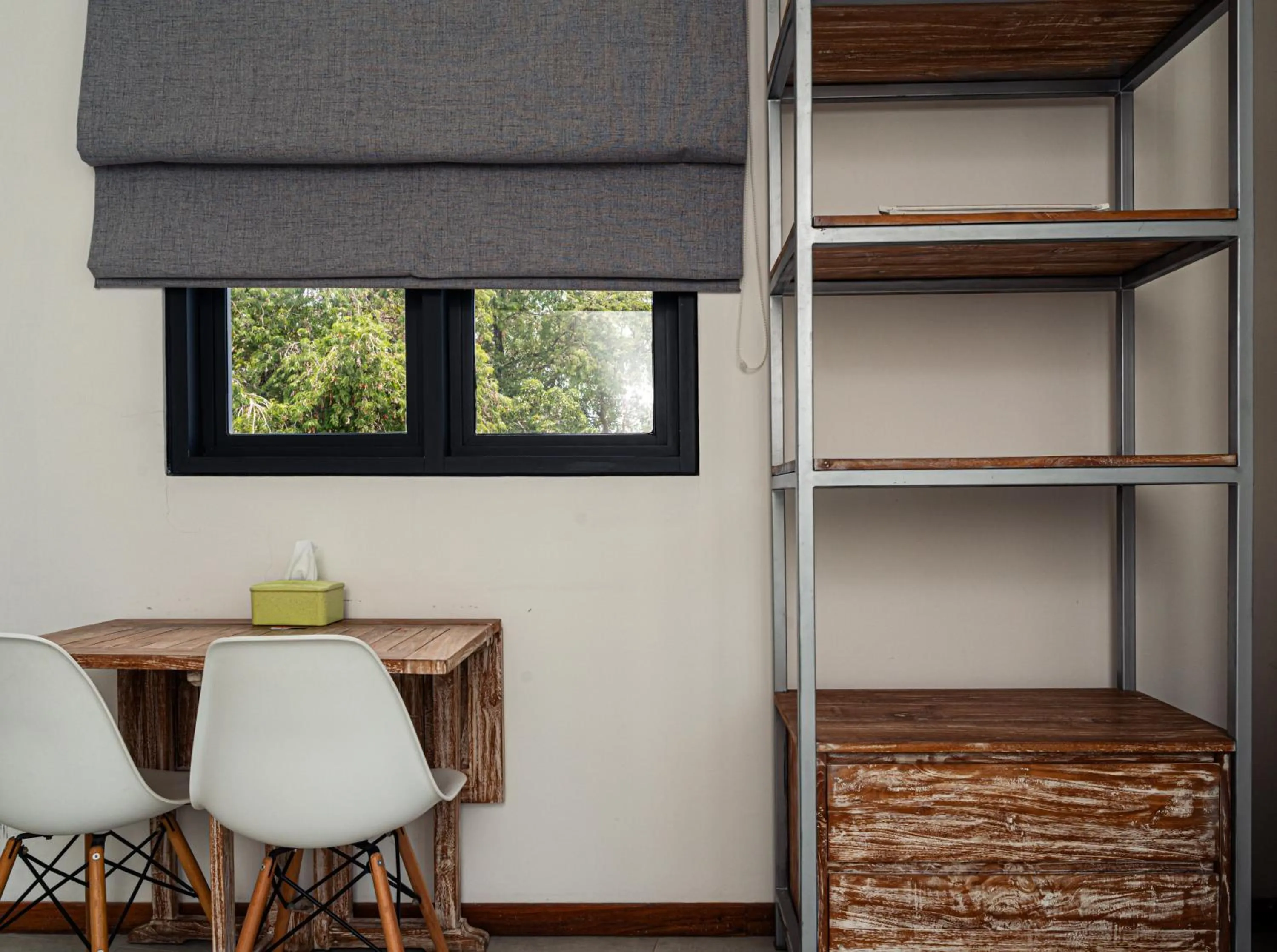 Seating area in Komodo Suites Downtown