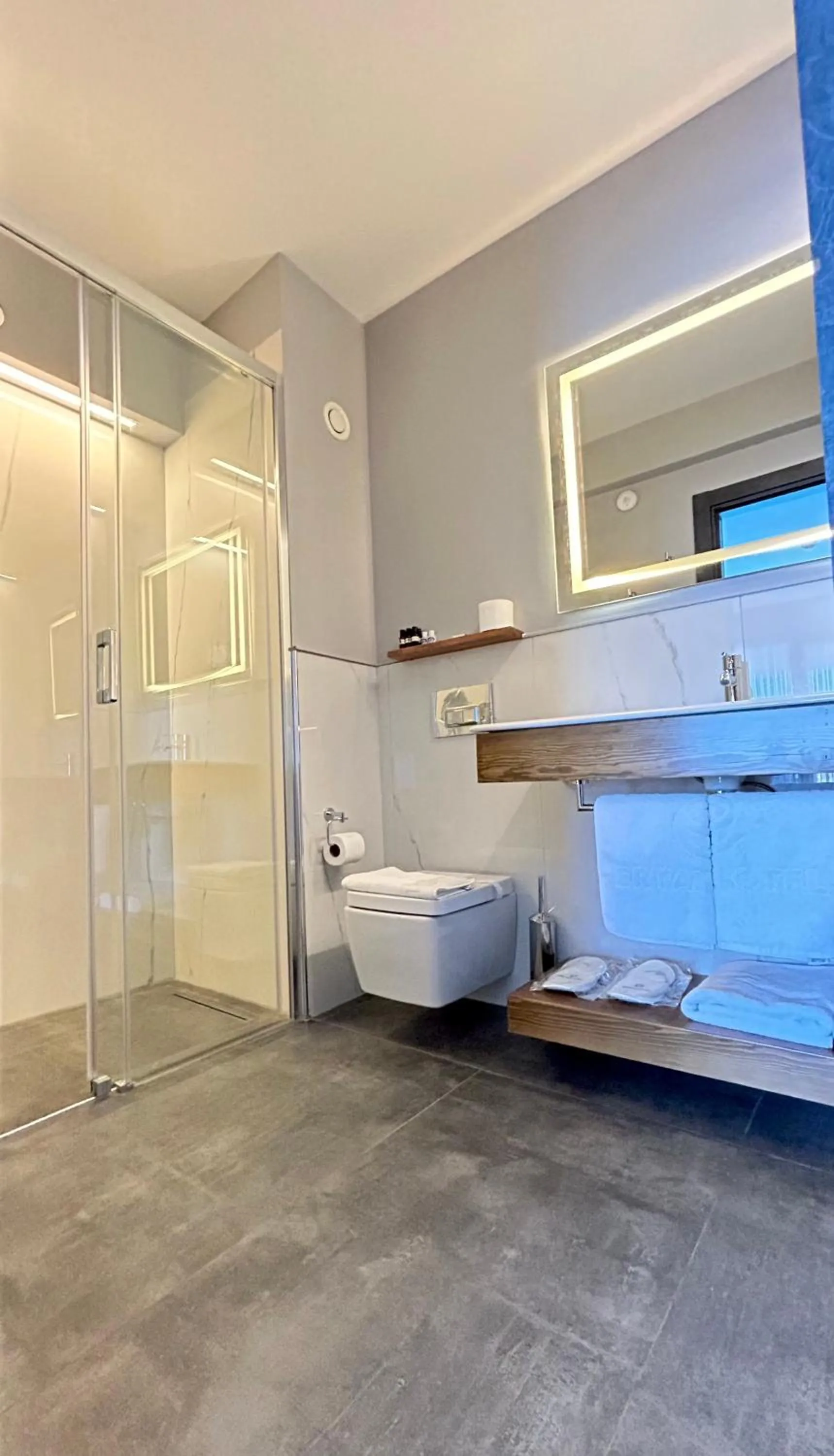 Shower in ERTAN OTEL