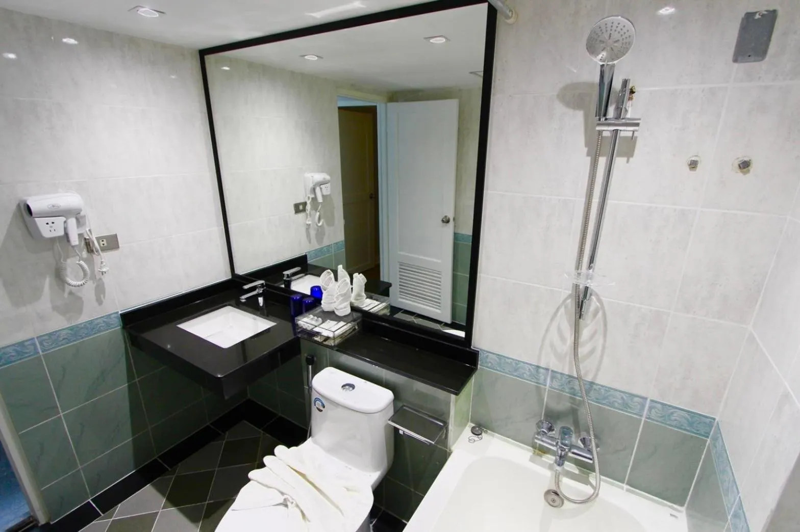 Bathroom in Coco Beach Hotel Jomtien Pattaya