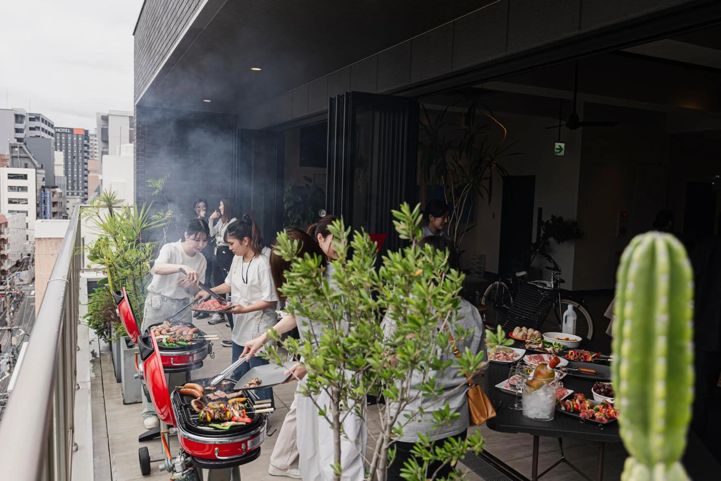 BBQ facilities in H HOTEL