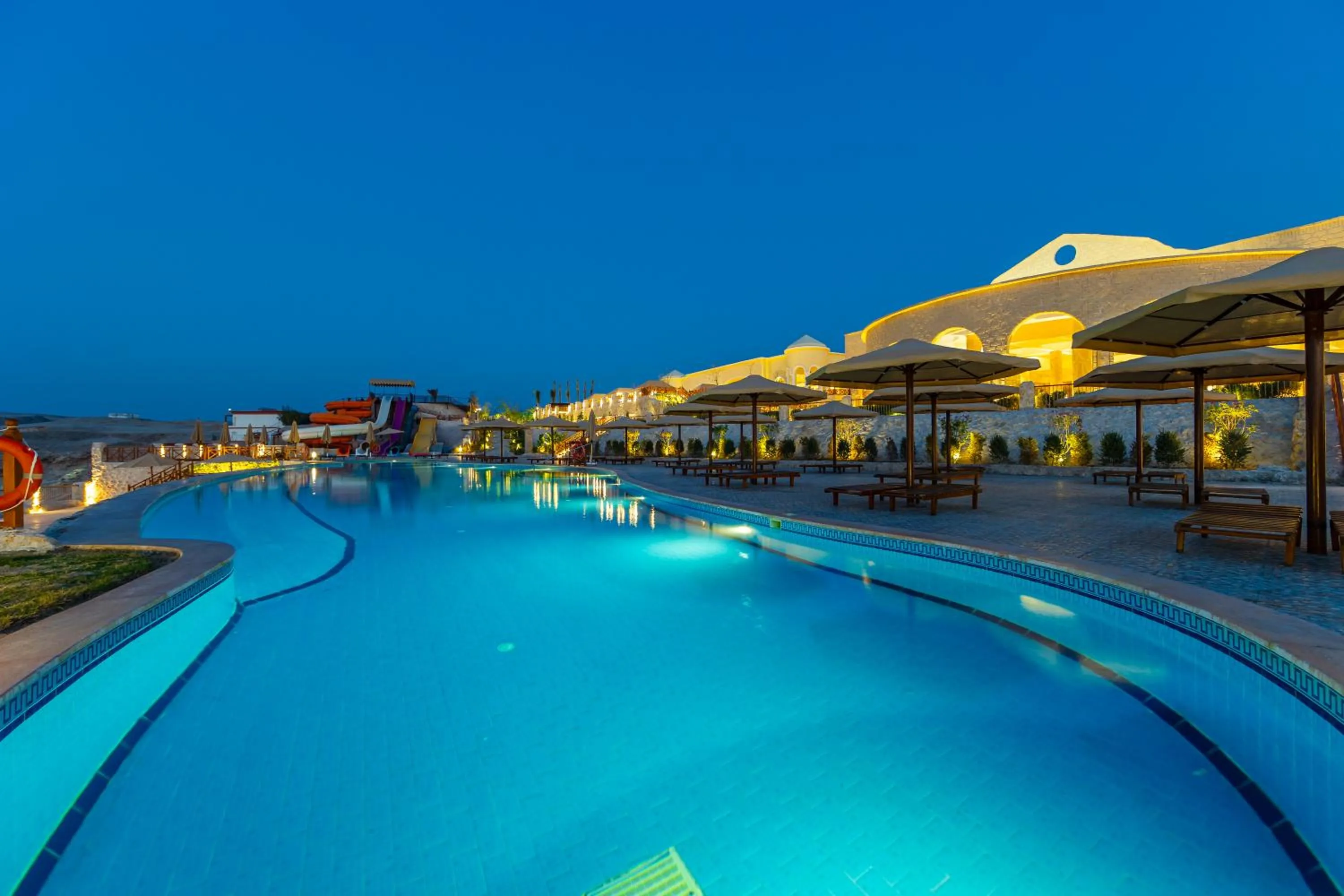 Night in Siva Golden Bay Makadi