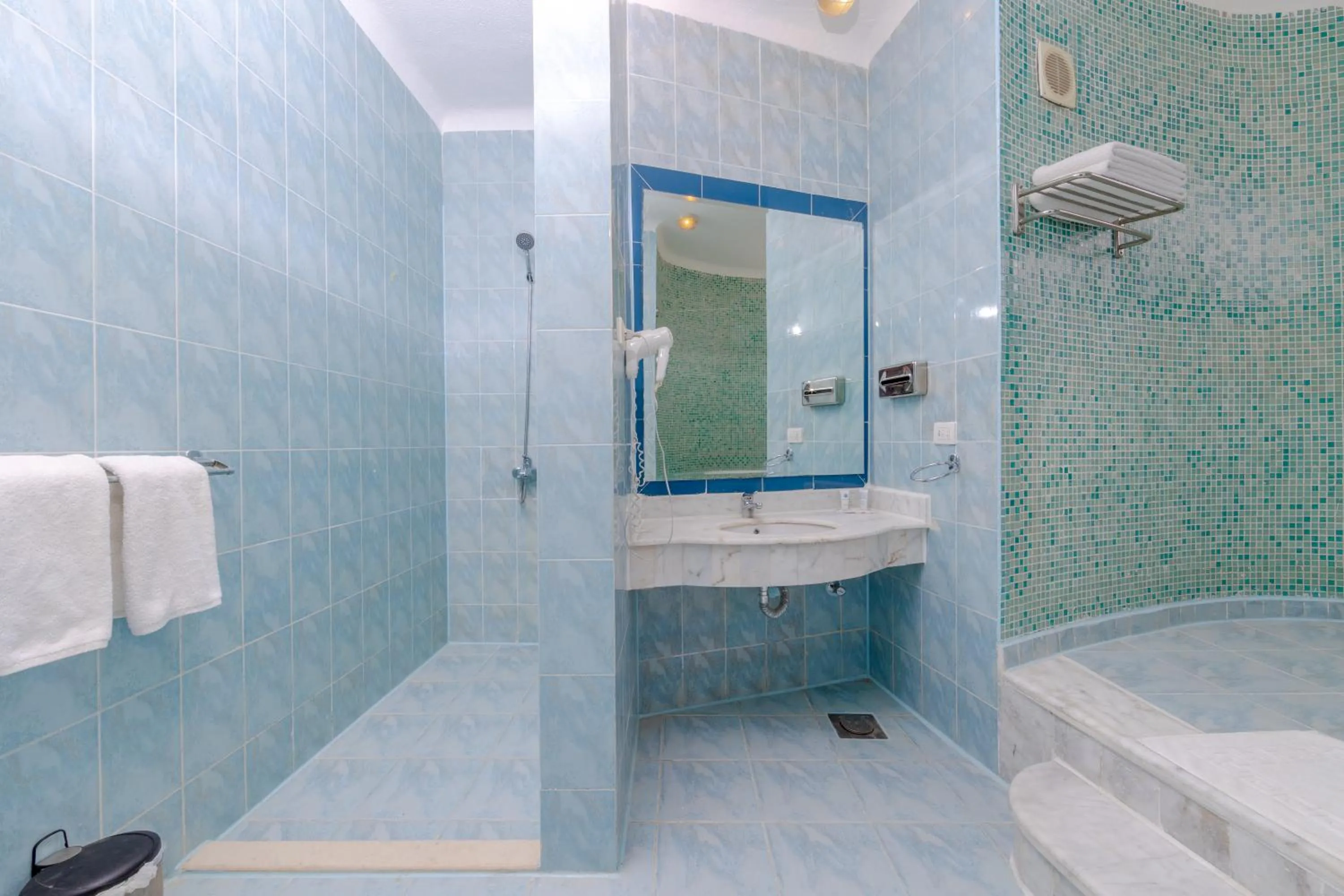 Shower in Siva Golden Bay Makadi