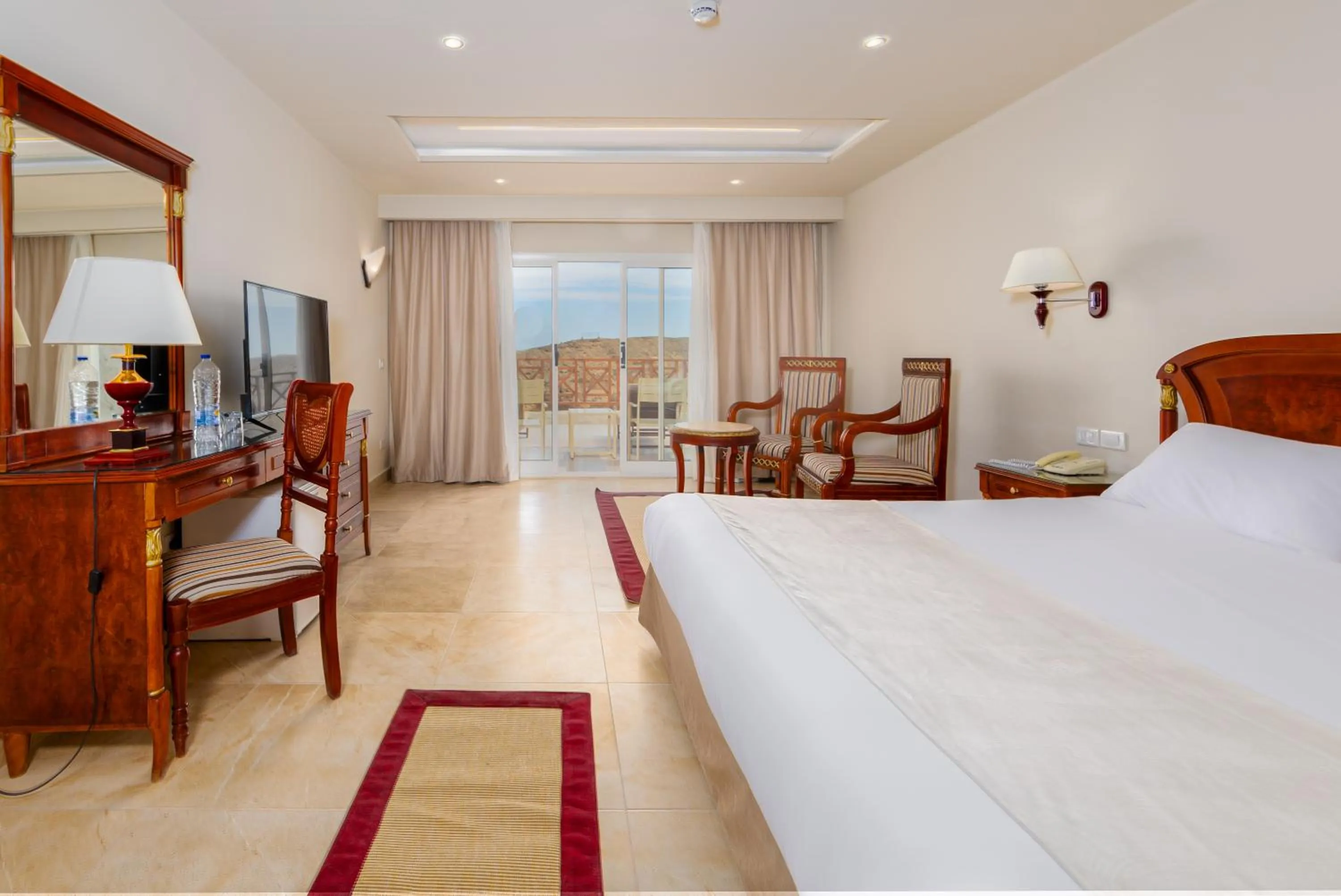 Photo of the whole room, Bed in Siva Golden Bay Makadi