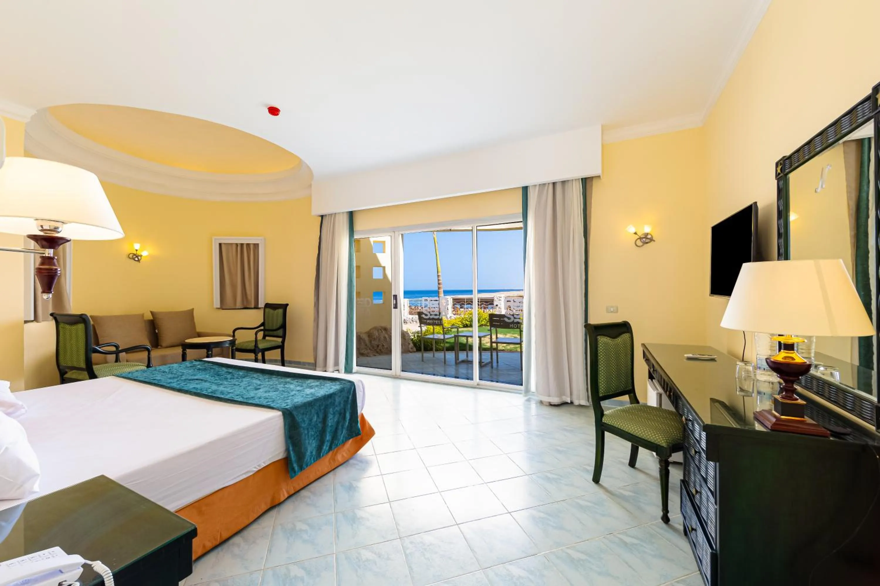 View (from property/room), Bed in Siva Golden Bay Makadi