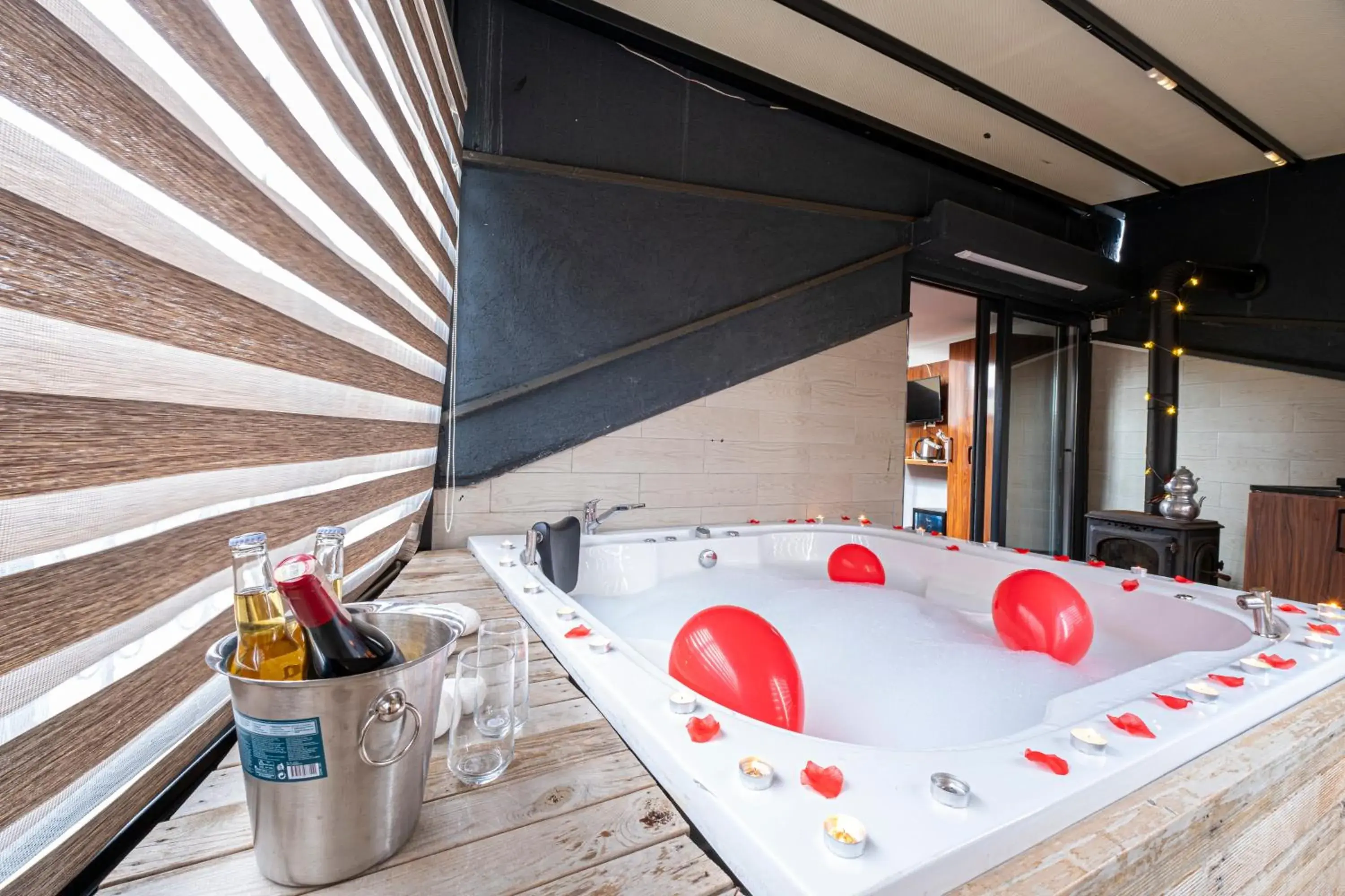 Double Room with Spa Bath in Süper Stay Halkalı Double Room with Spa Bath in Süper Stay Halkalı