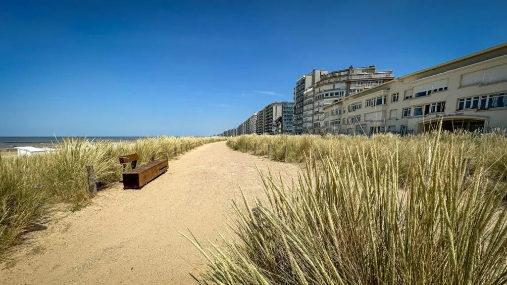 Sfeervol Appartement met Zeezicht