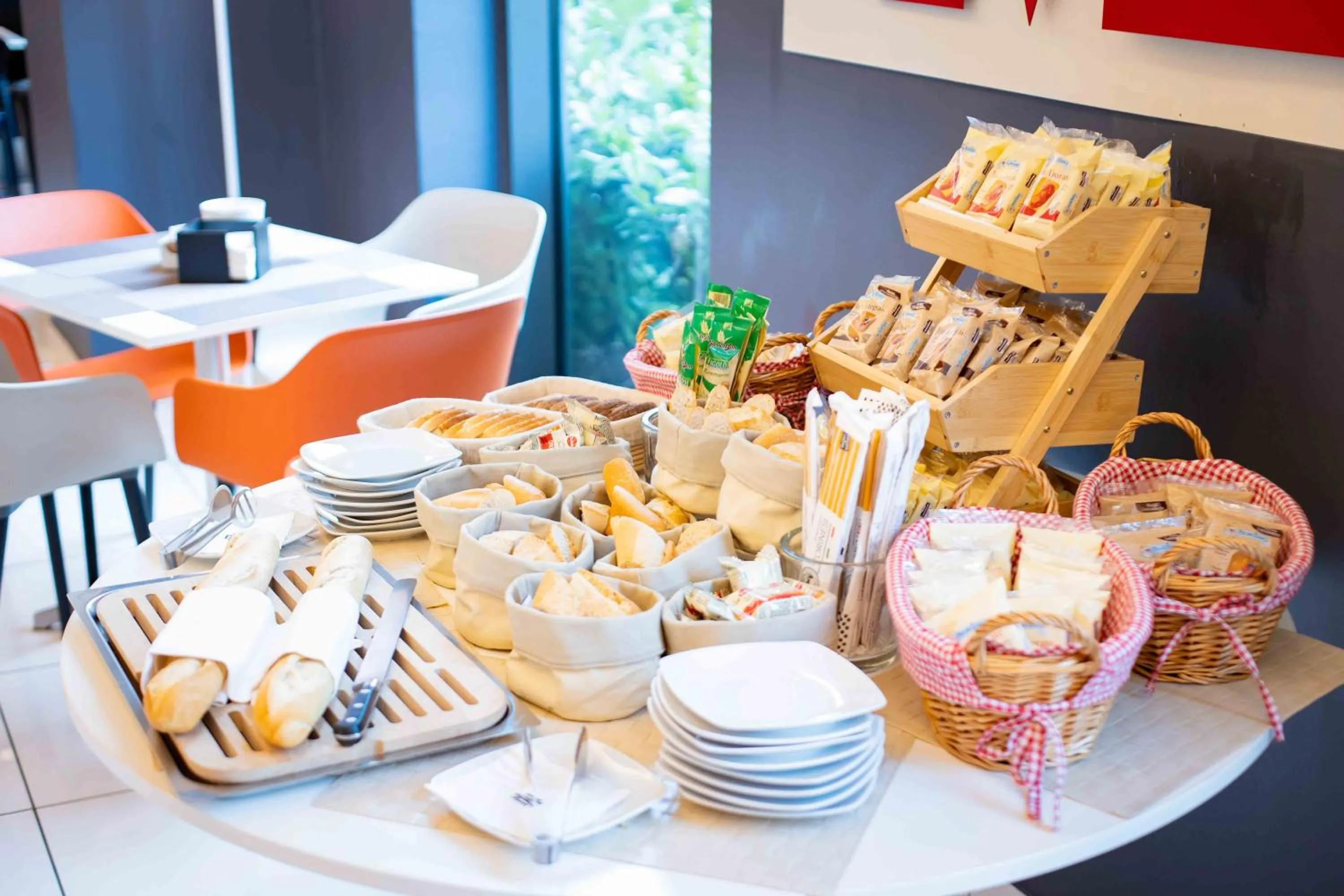 Restaurant/places to eat in AN Hotel Milano Melegnano