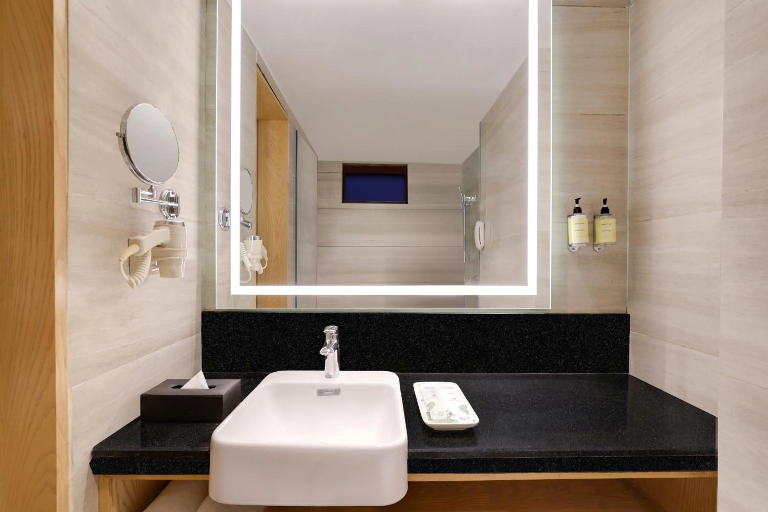 Lemon Tree Hotel, Sonmarg by the Riverside