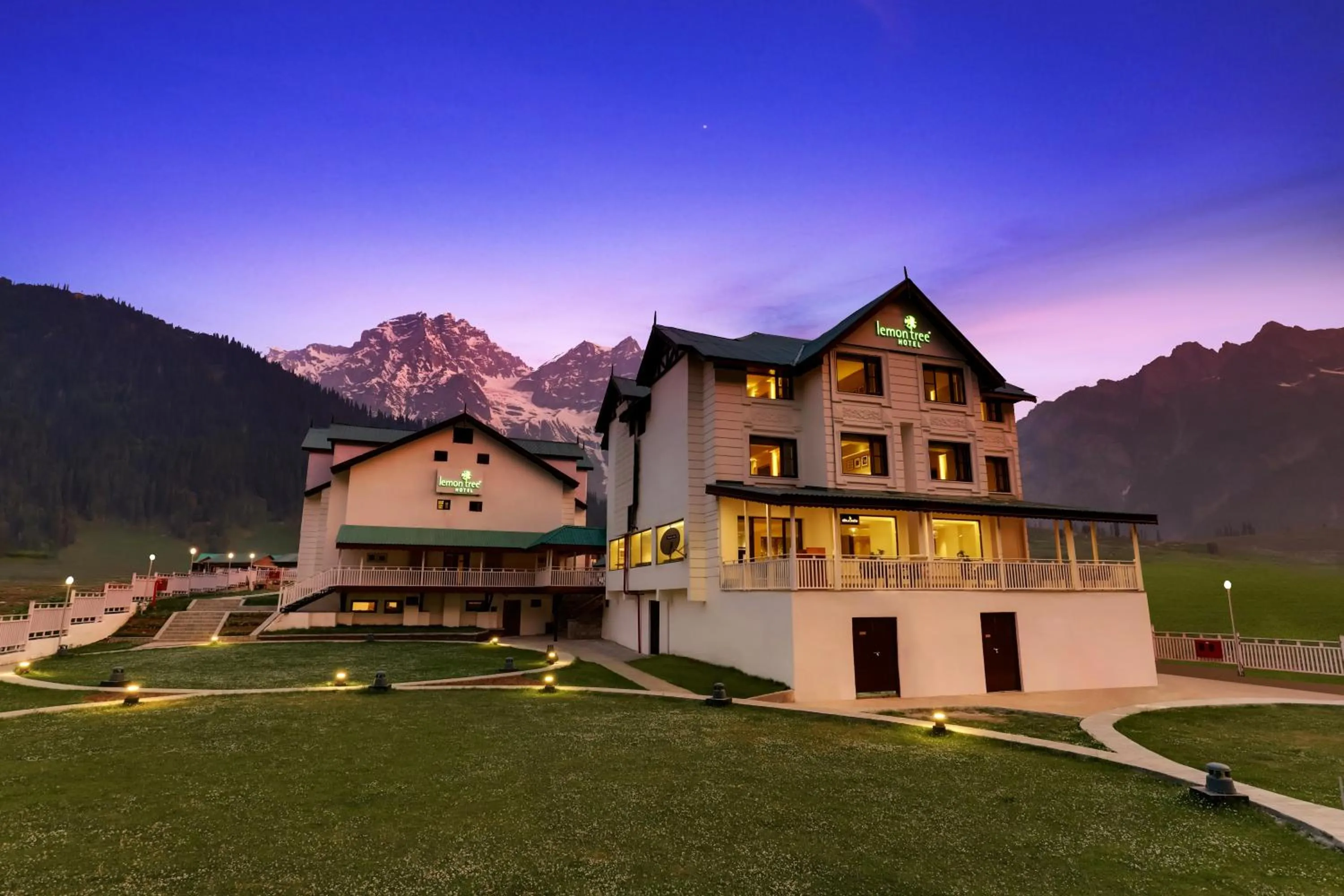 Lemon Tree Hotel, Sonmarg by the Riverside