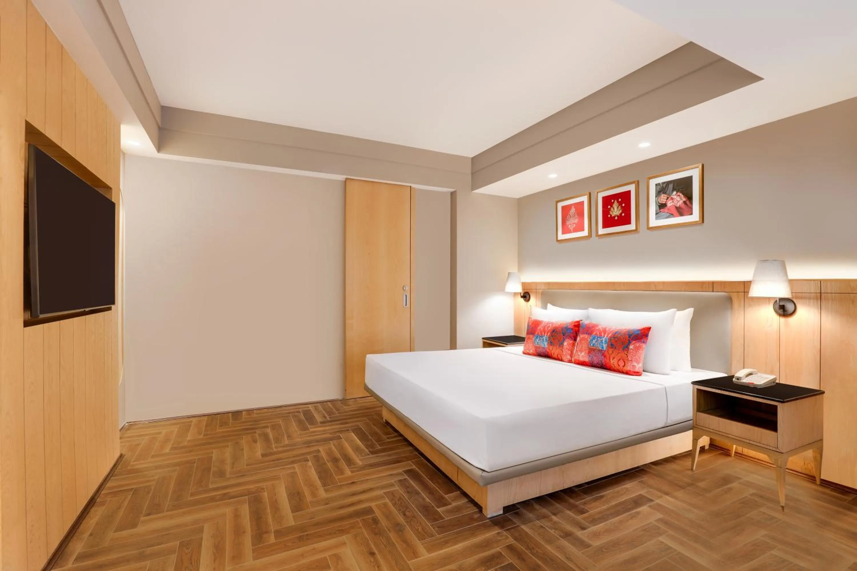 Bed in Lemon Tree Hotel, Sonmarg by the Riverside