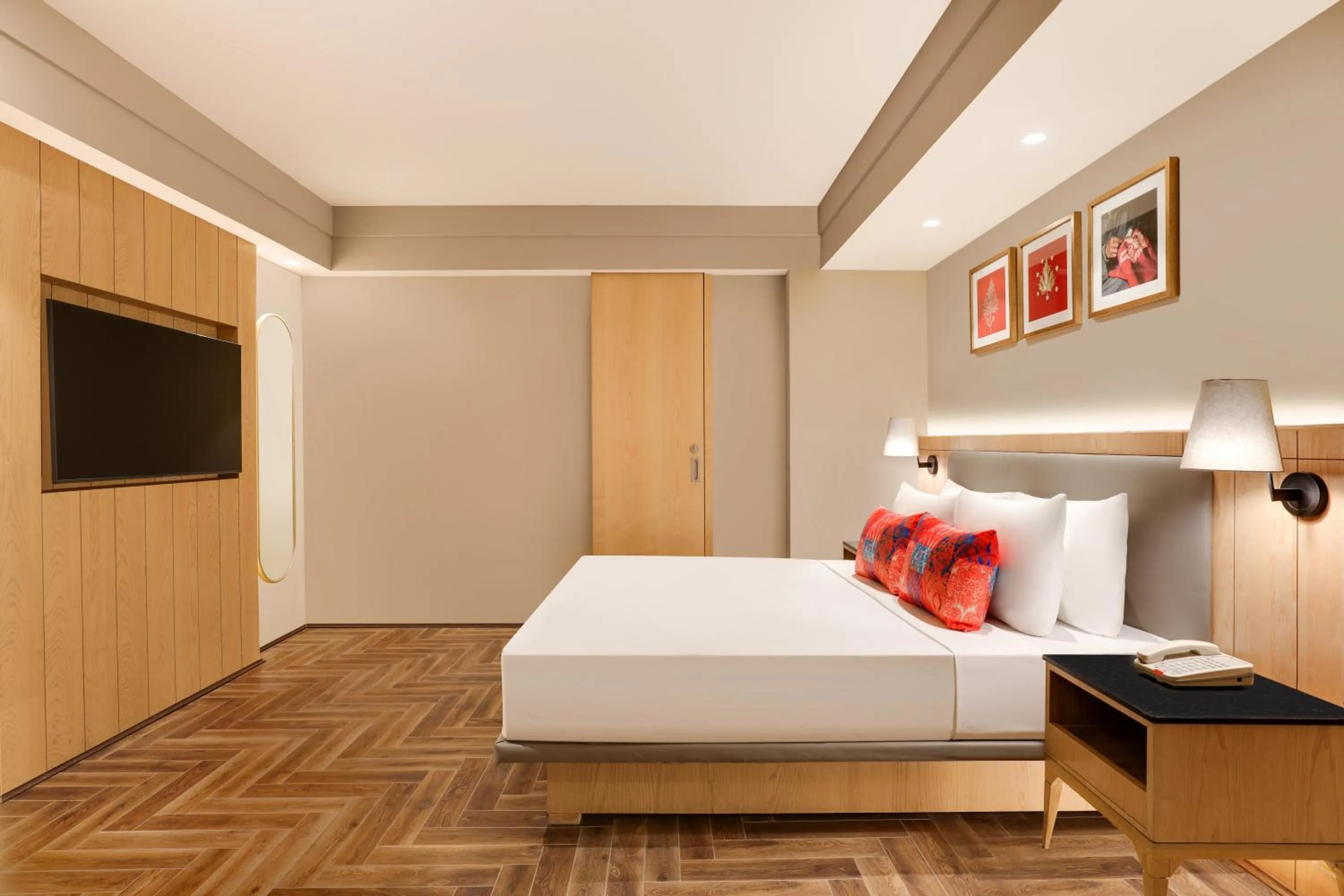 Bed in Lemon Tree Hotel, Sonmarg by the Riverside