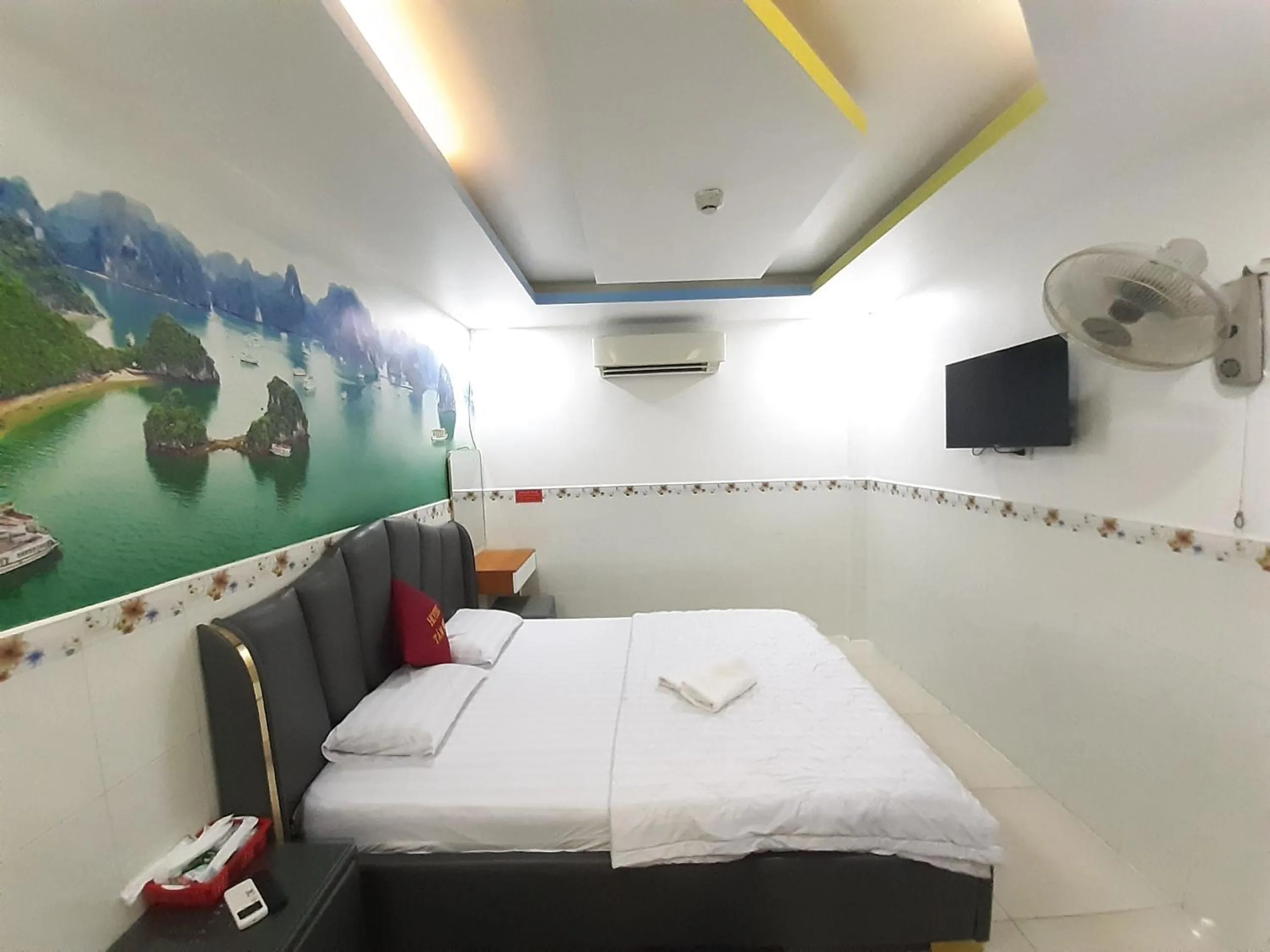 Bedroom, Bed in Tam My Hotel