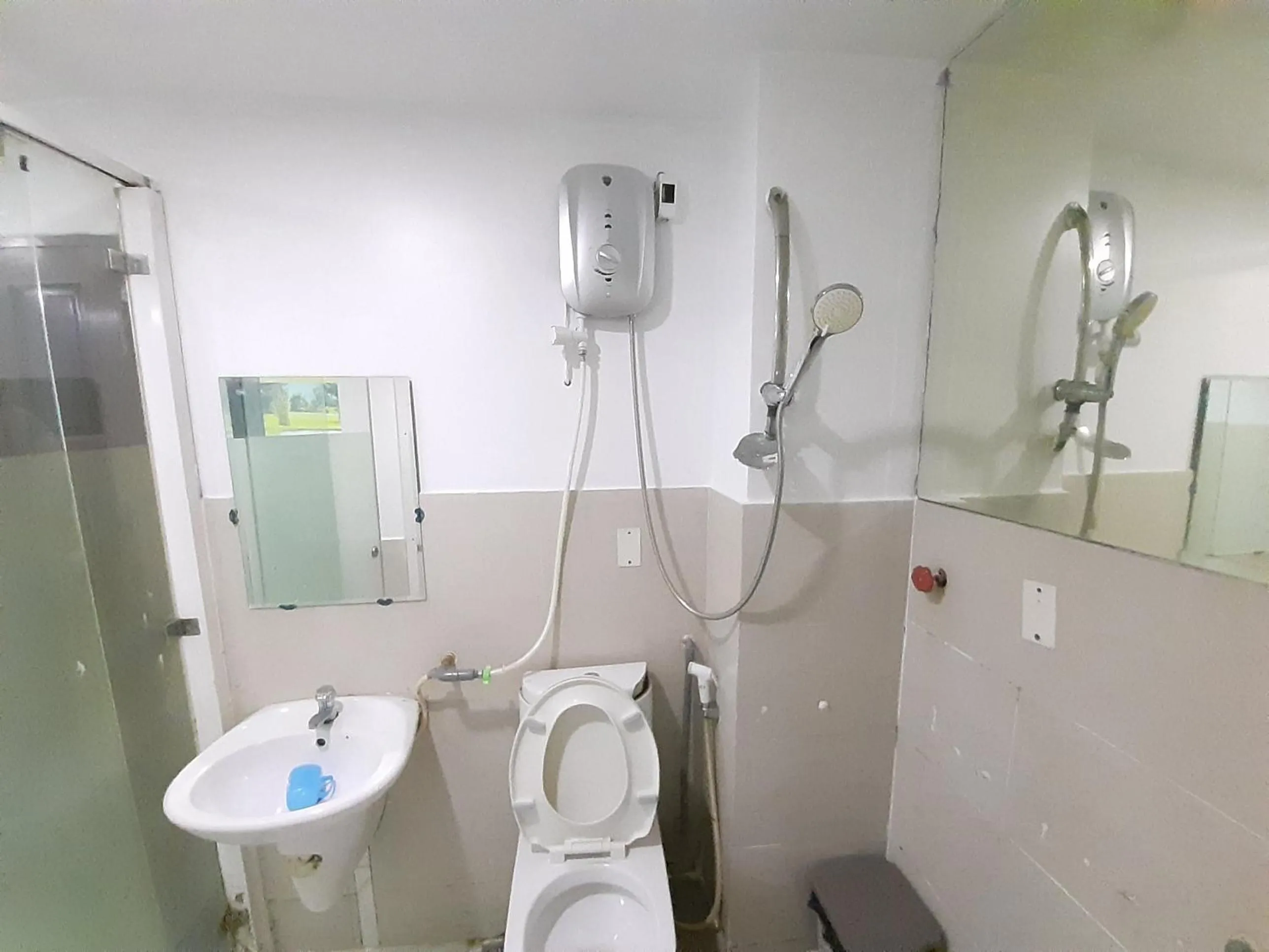 Bathroom in Tam My Hotel