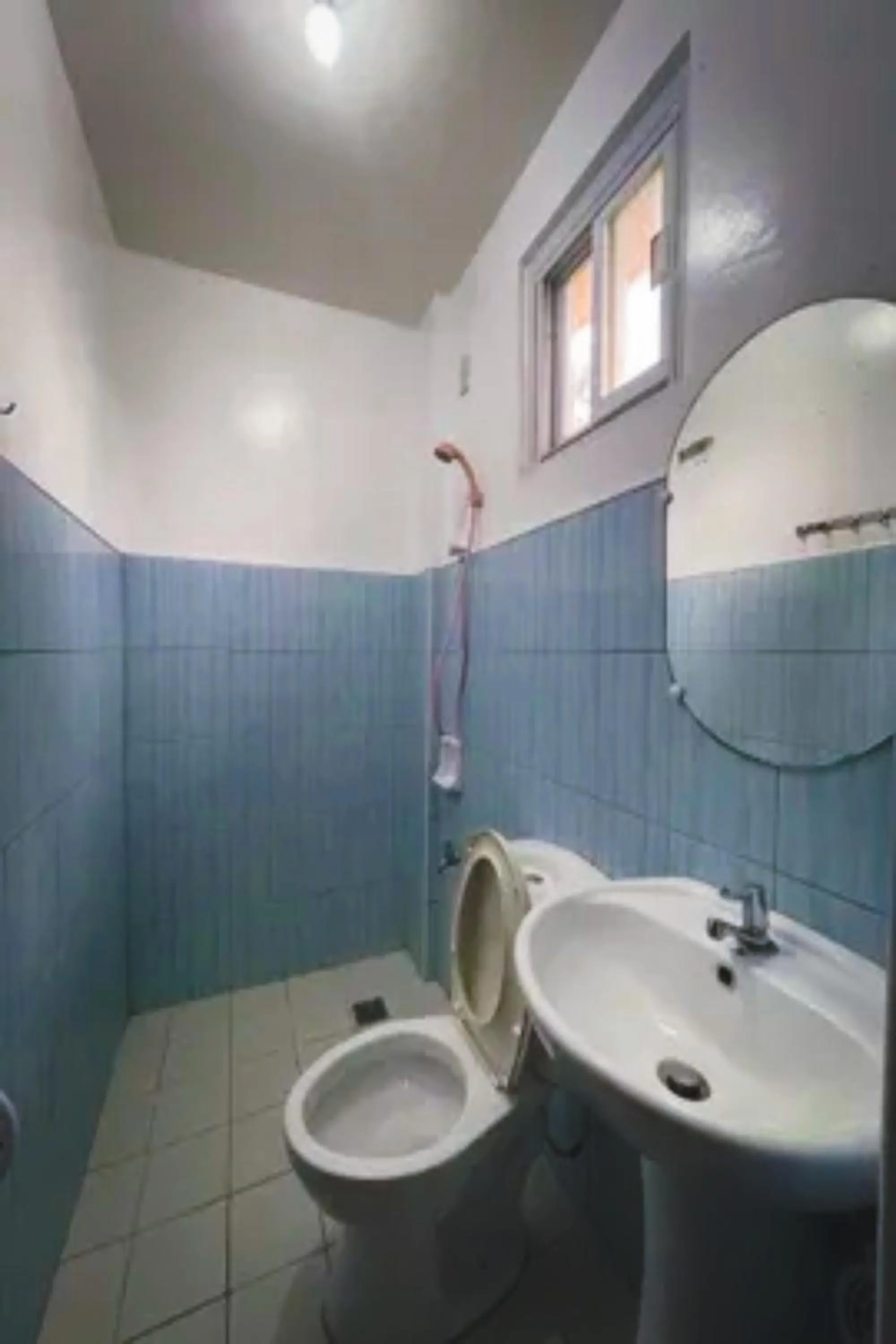 Bathroom in Jamjen's Lodge