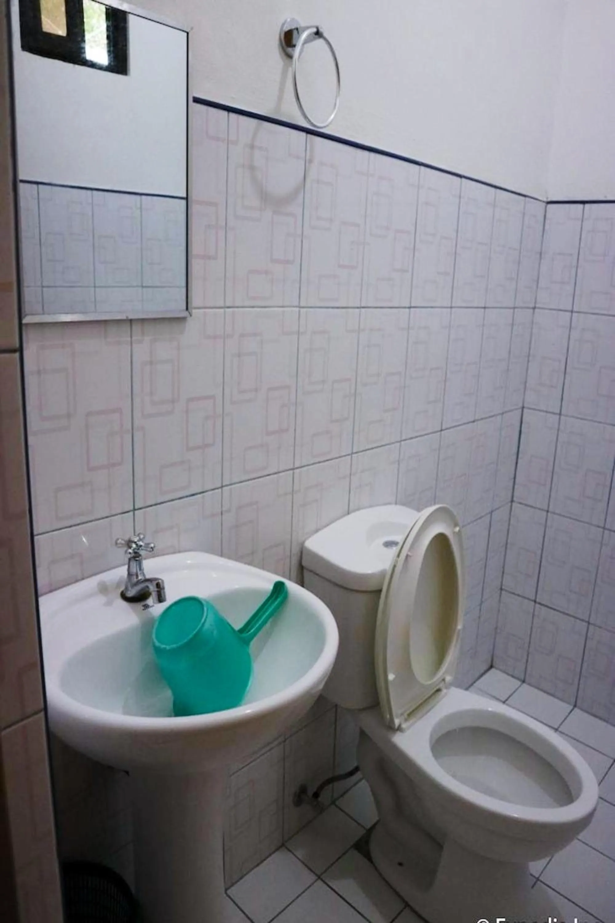 Bathroom in Jamjen's Lodge