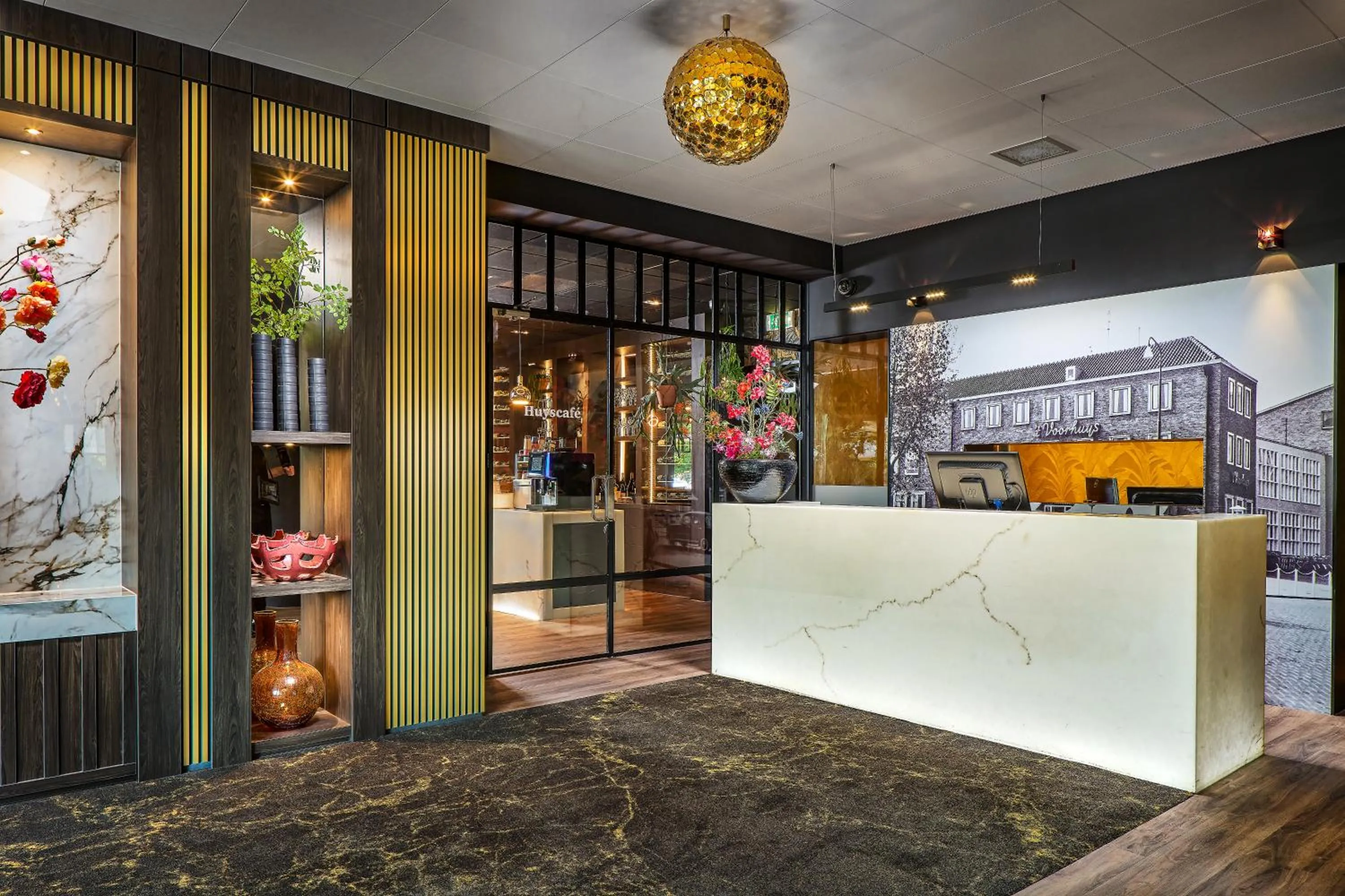 Lobby or reception in Hotel Restaurant Grandcafé 't Voorhuys