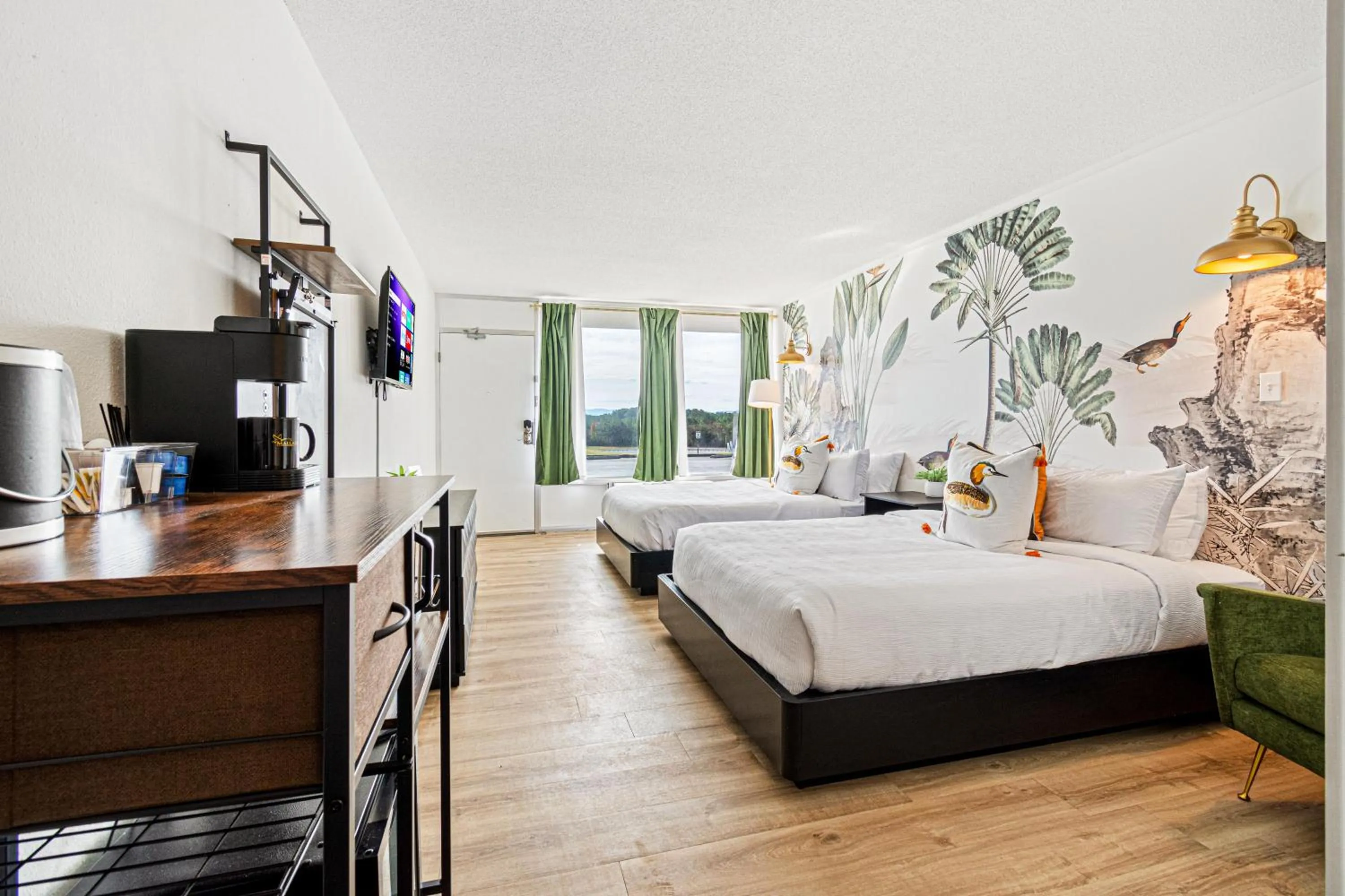 Bed in The Mallard Hotel & Suites