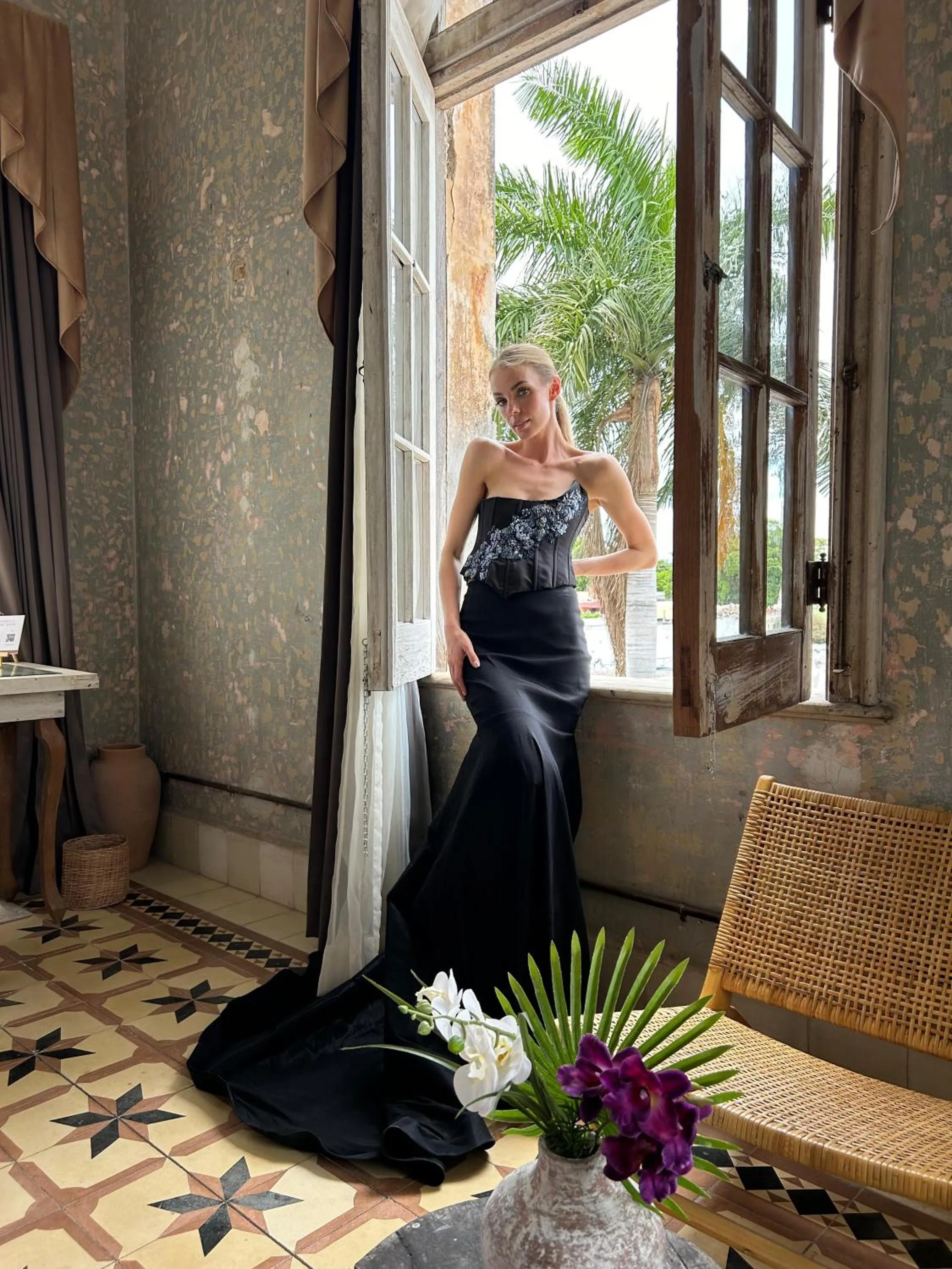 People in Historic House Hotel boutique