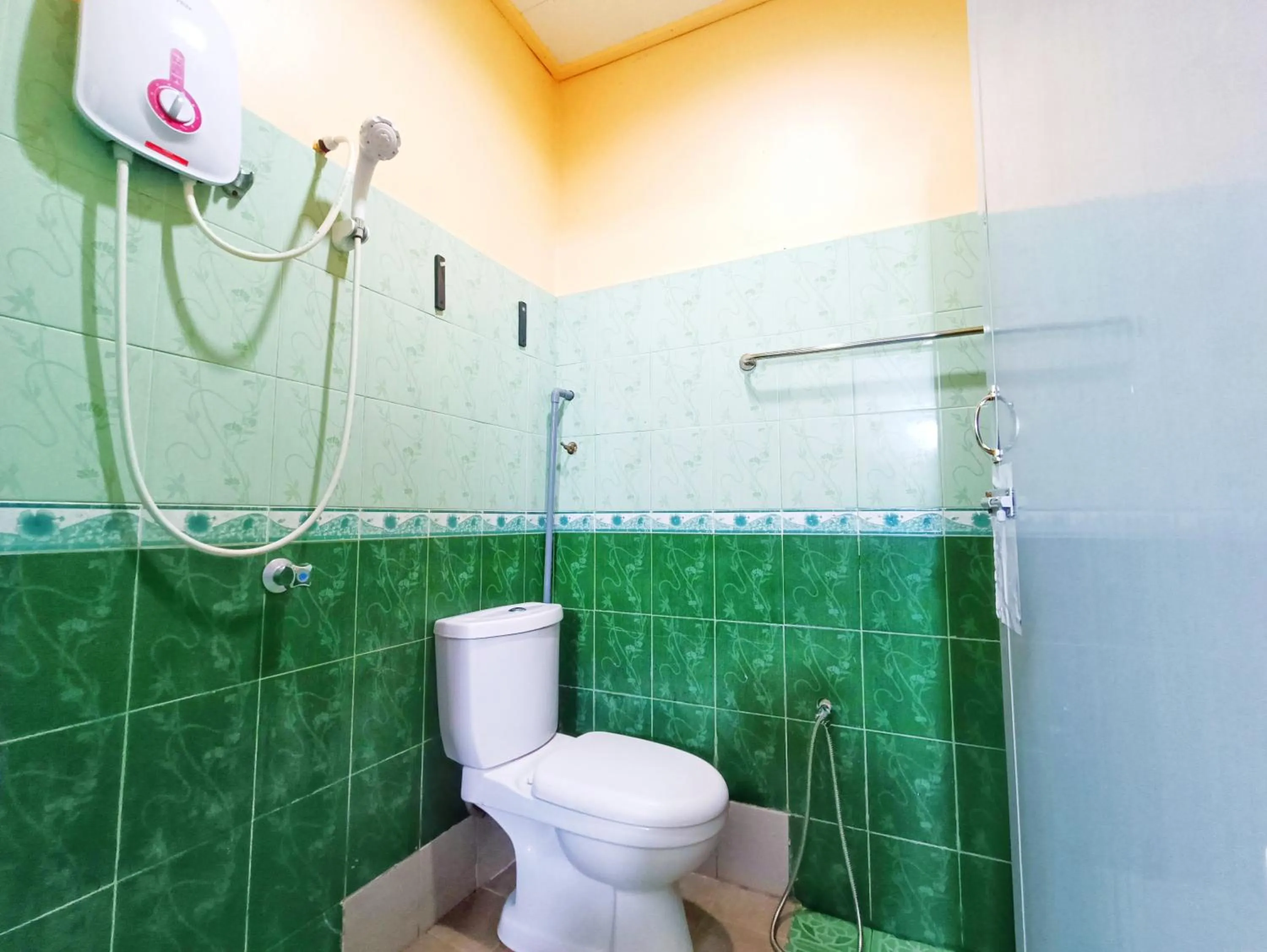 Shower in Chalet Yunie Marang by RVH