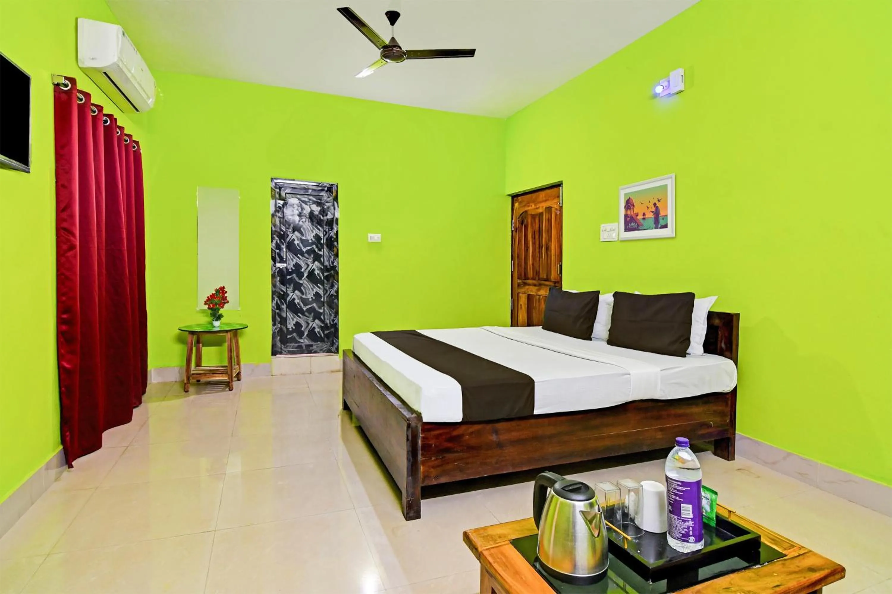 Bedroom, Bed in Hotel O Khushi Guest House