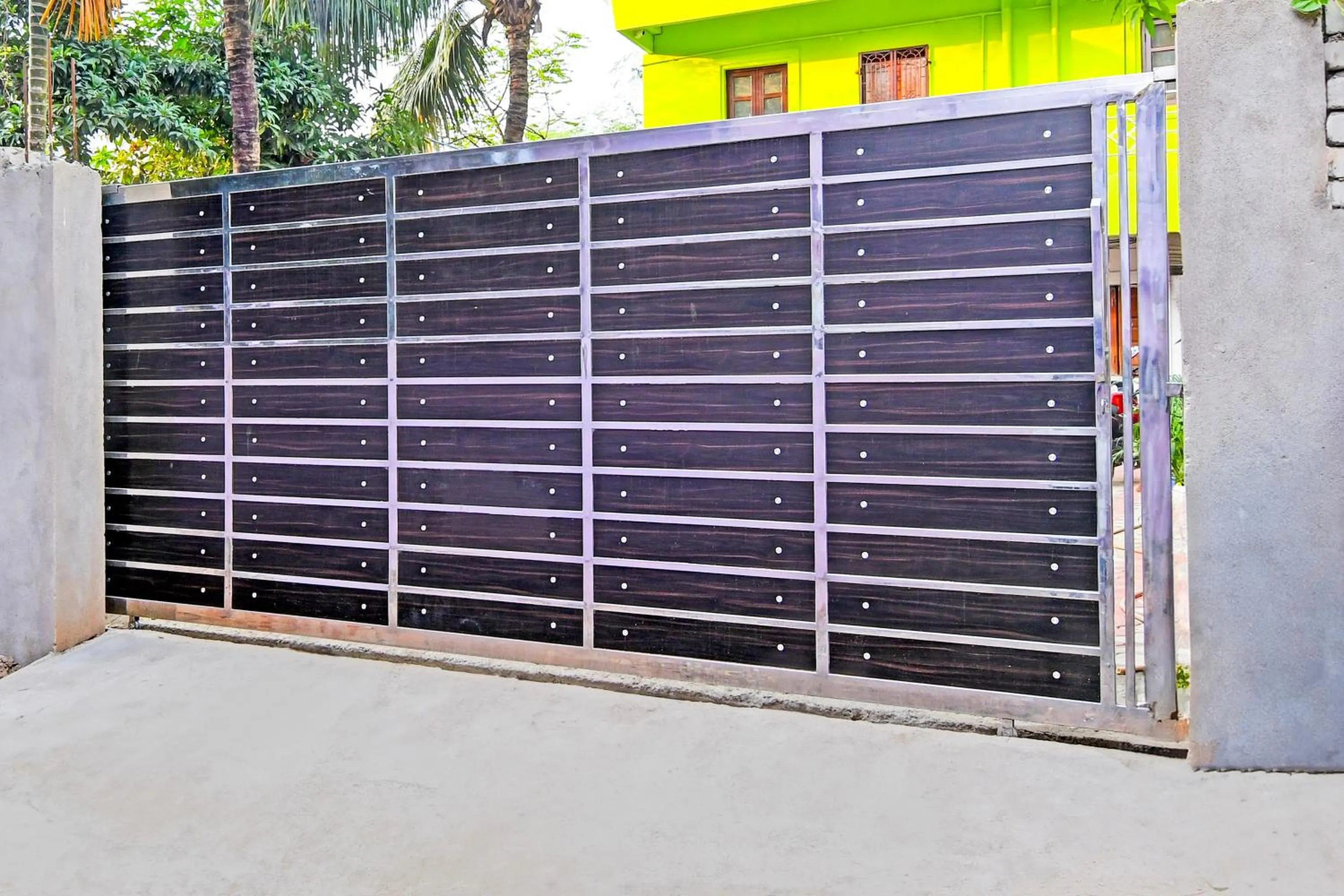 Facade/entrance in Hotel O Khushi Guest House