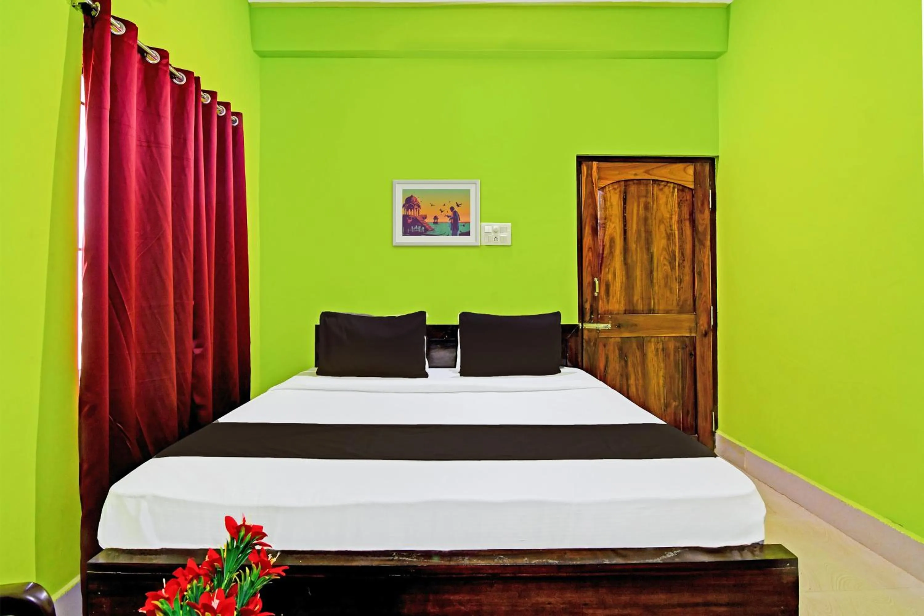 Bedroom, Bed in Hotel O Khushi Guest House
