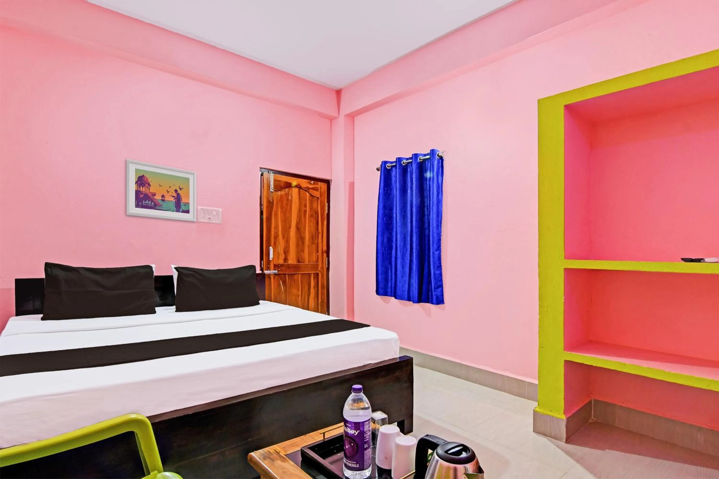 Bedroom, Bed in Hotel O Khushi Guest House