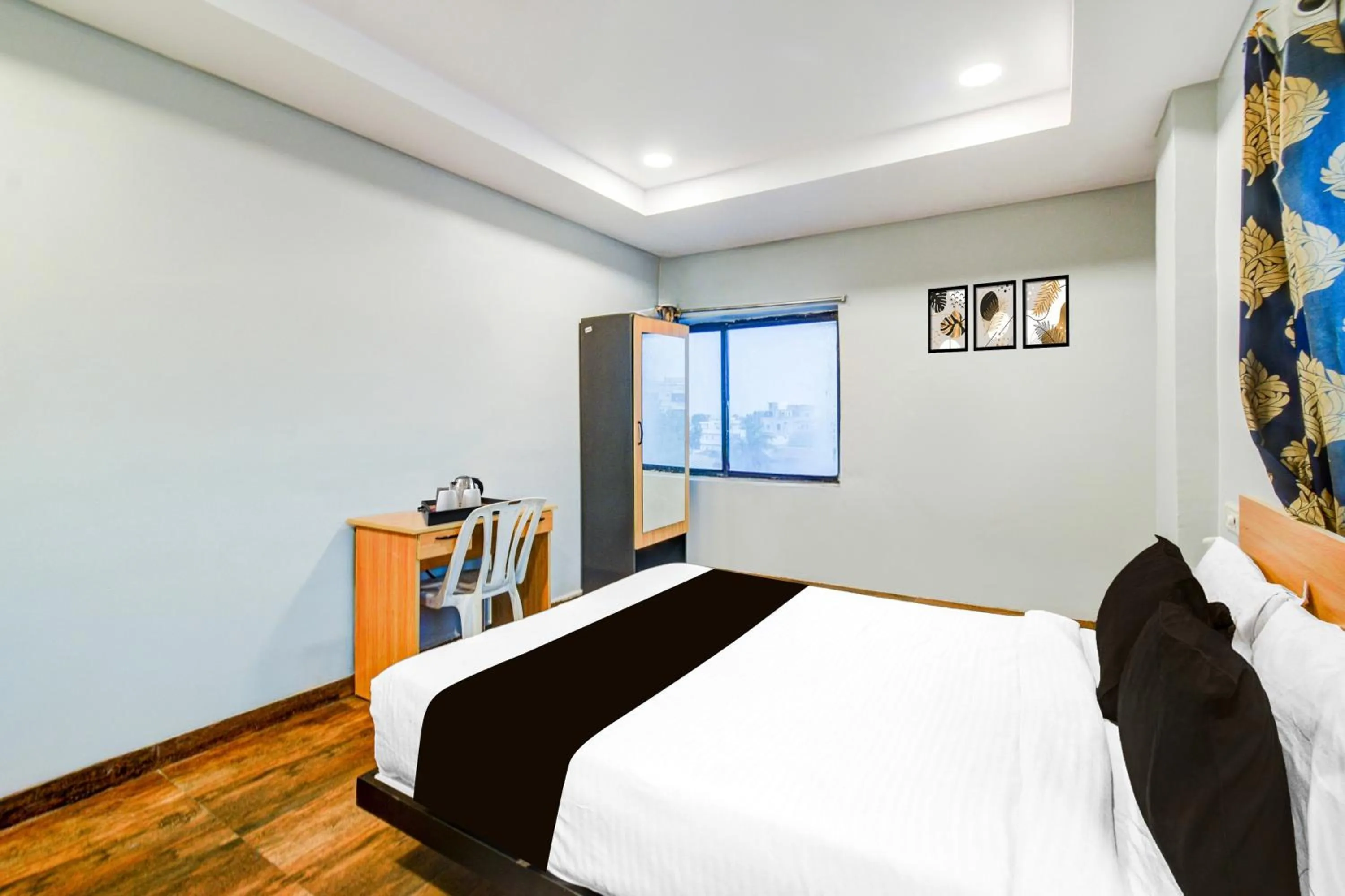 Bedroom, Bed in Super Collection O Malkajgiri