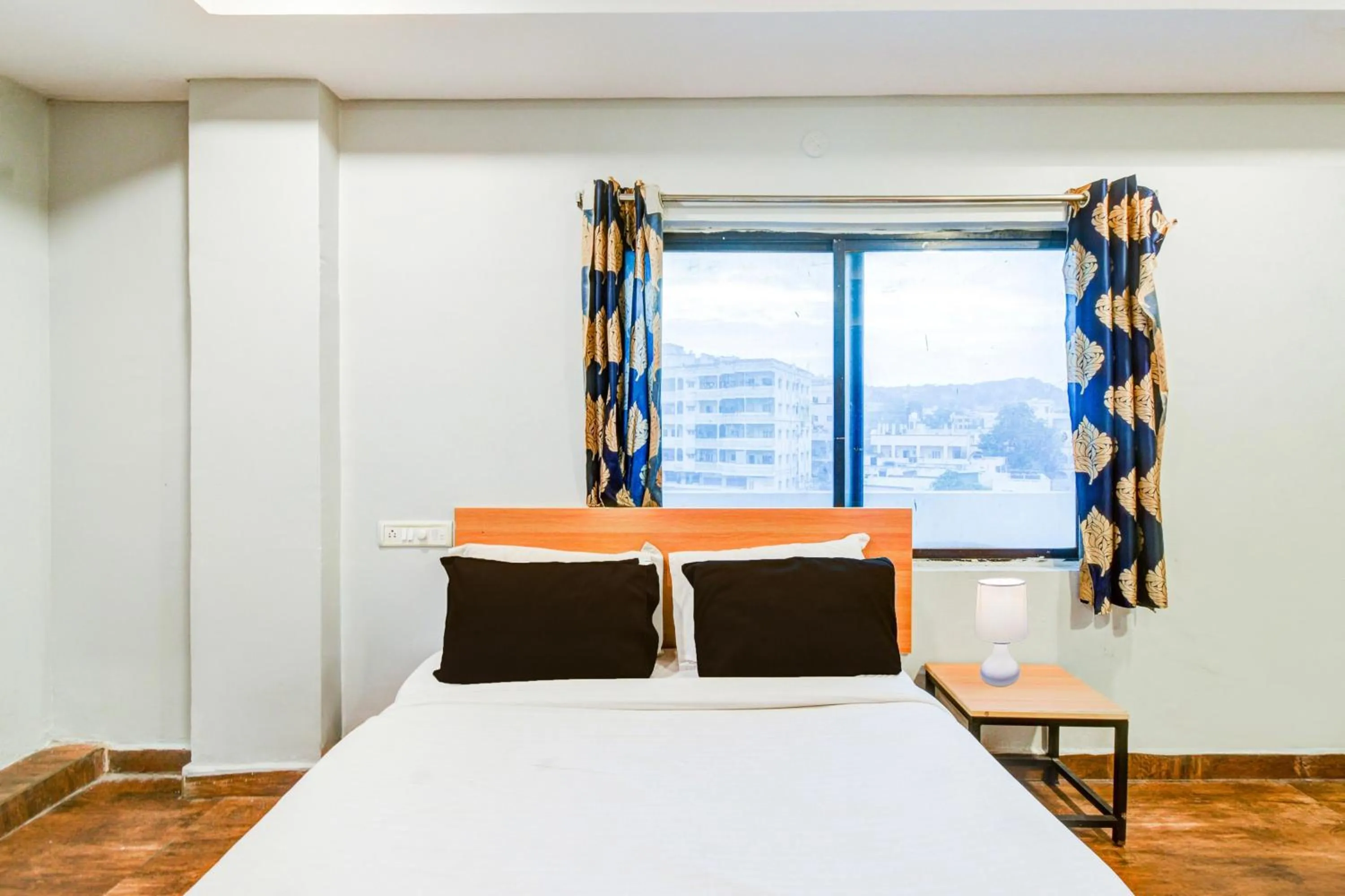 Bedroom, Bed in Super Collection O Malkajgiri