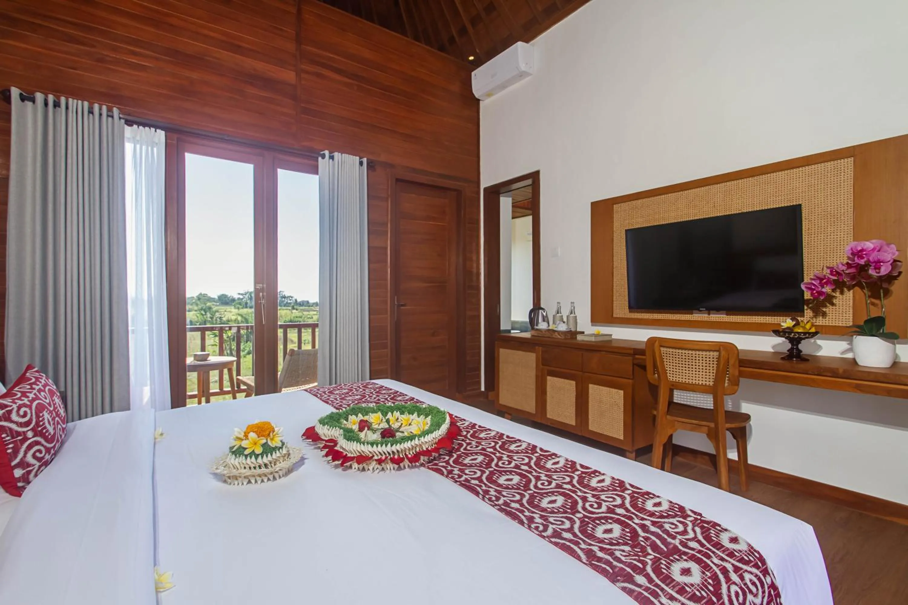 Superior Double Room in Odessa Village by GenuineHost