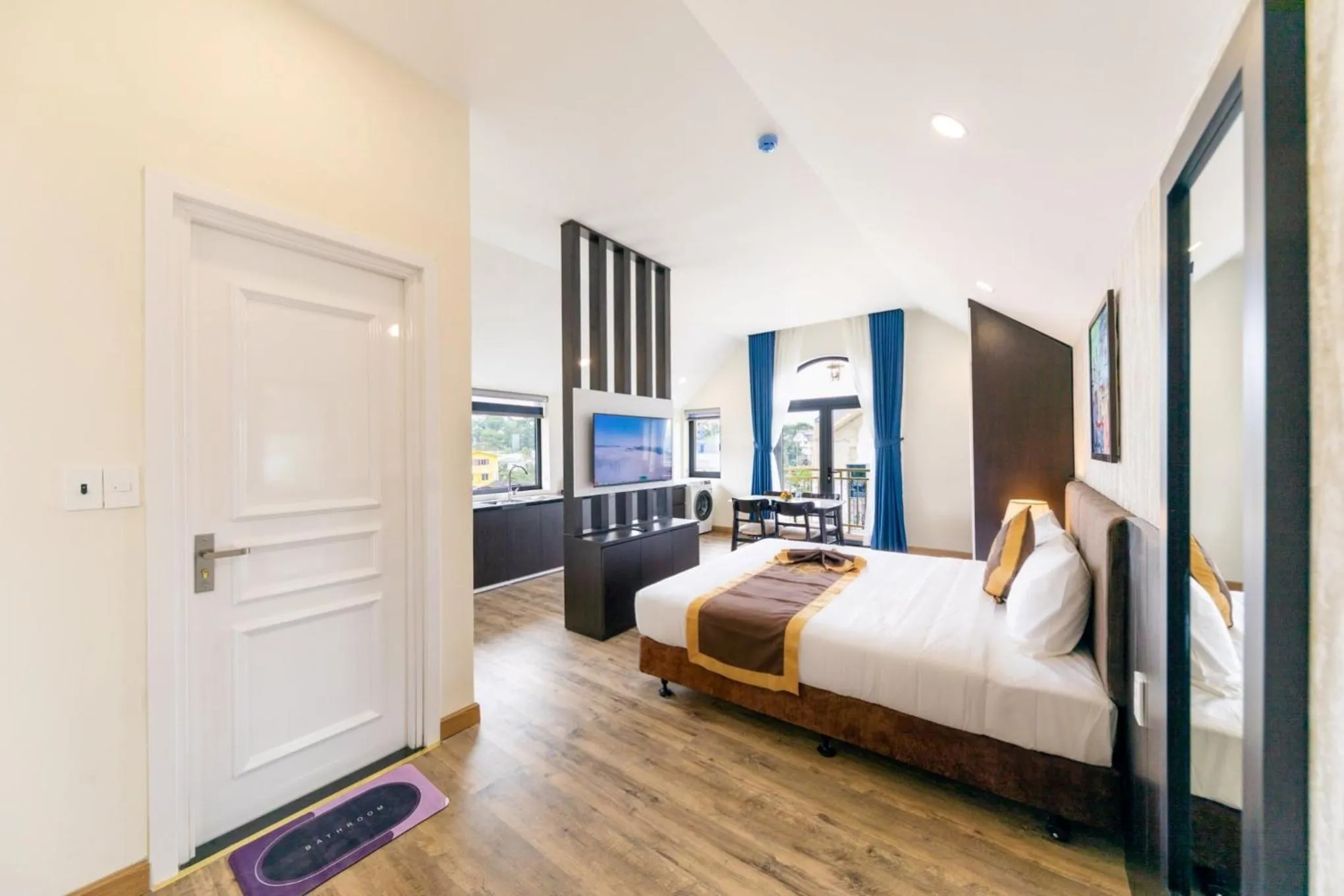 Photo of the whole room, Bed in ROYAL DRAGON HOTEL