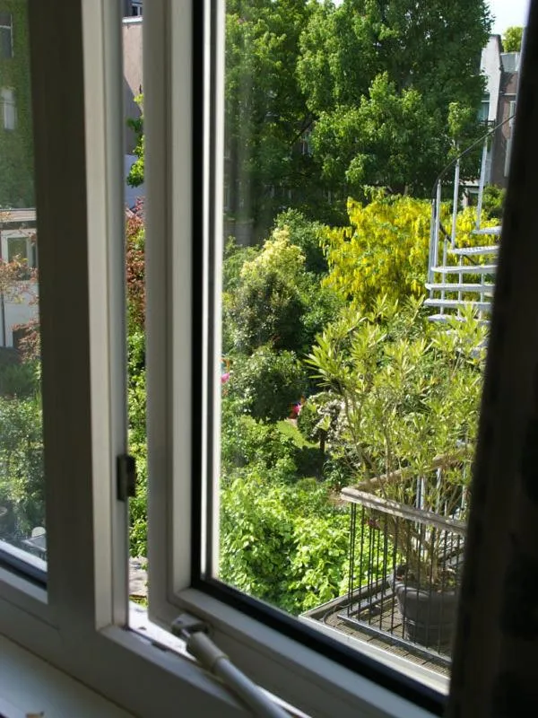 Day in Hotel Adolesce