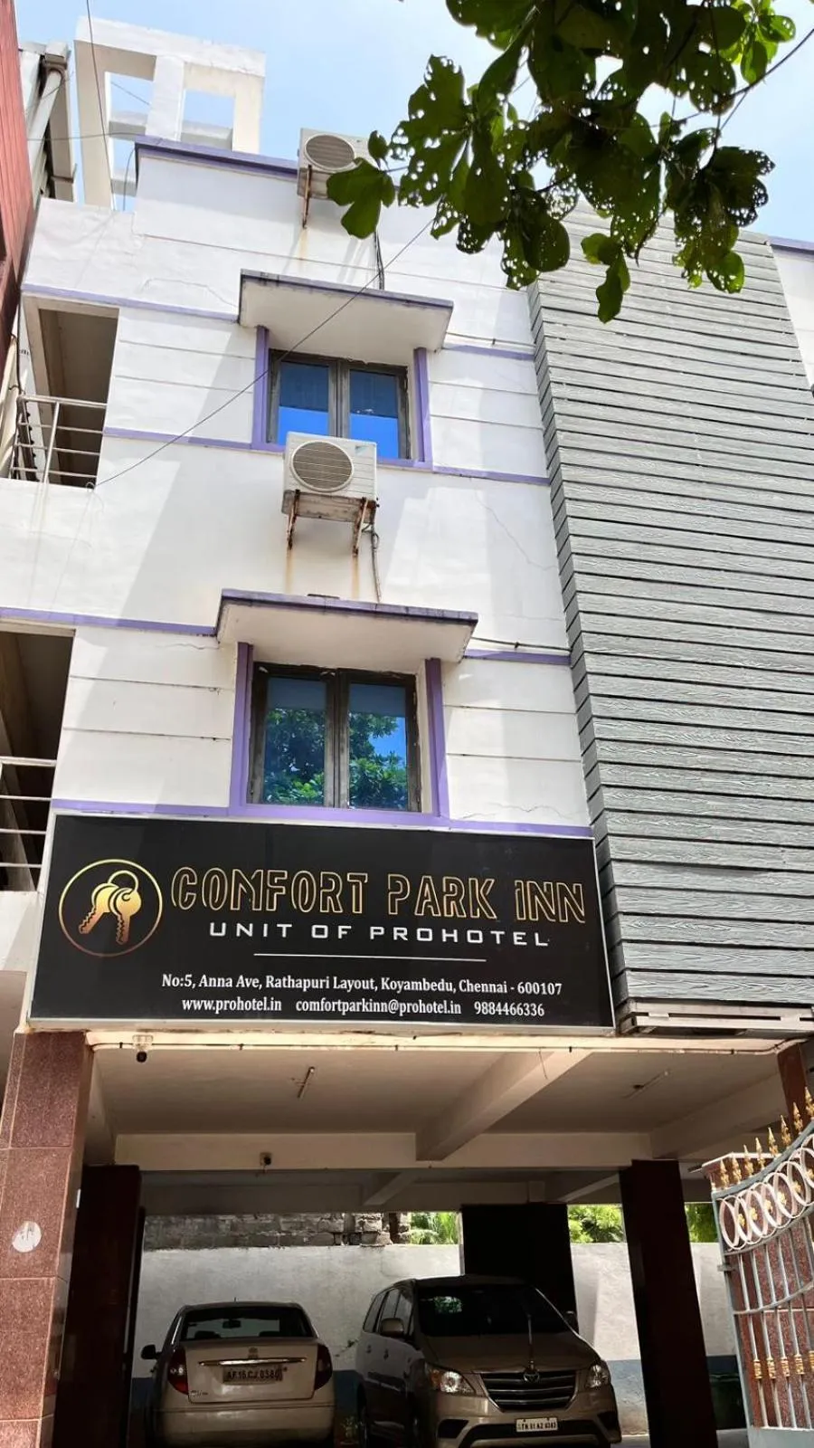 Facade/entrance in Comfort Park Inn (Unit of Prohotel)