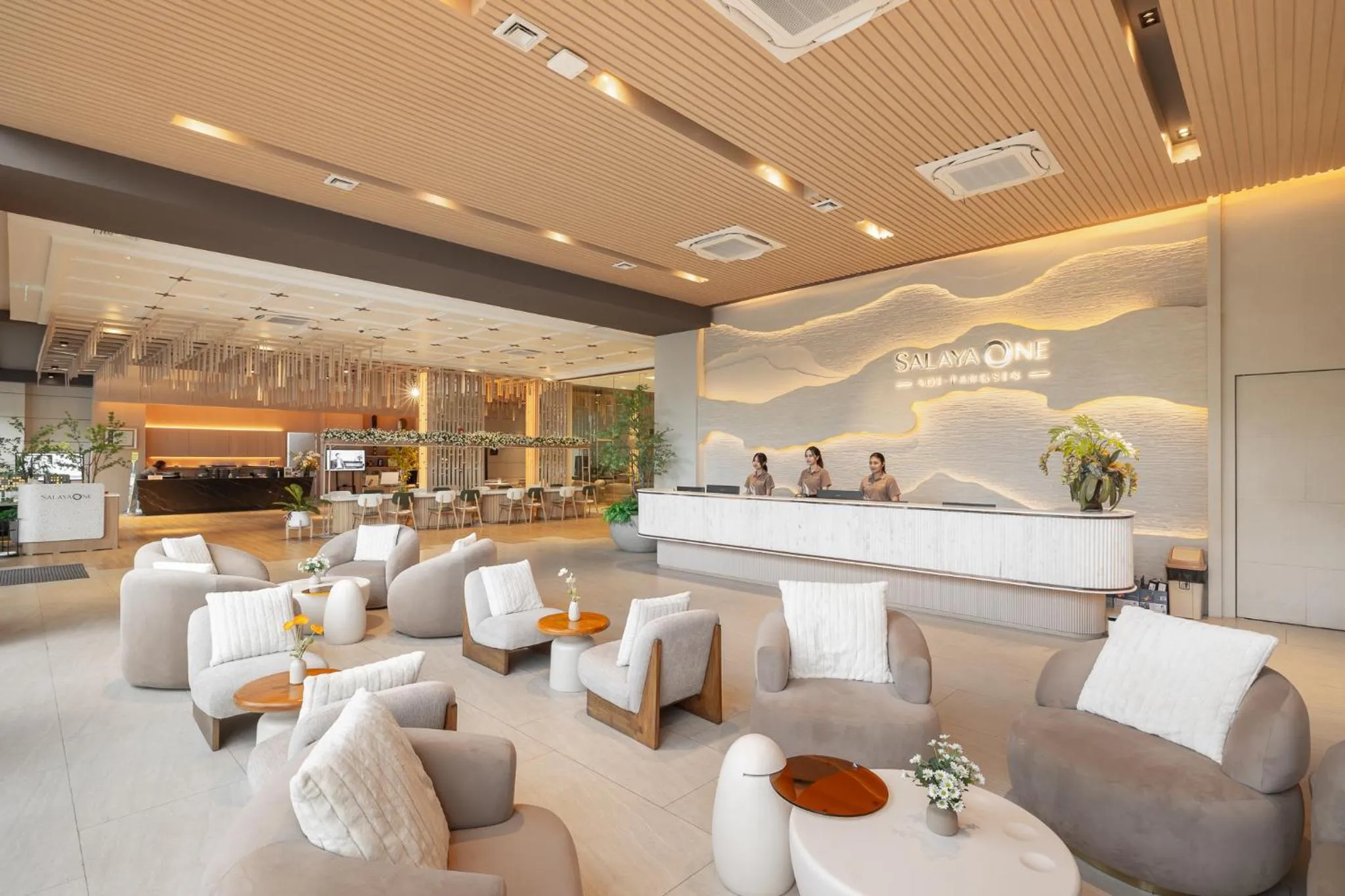 Lobby or reception in Salaya One Hotel & Service Apartment