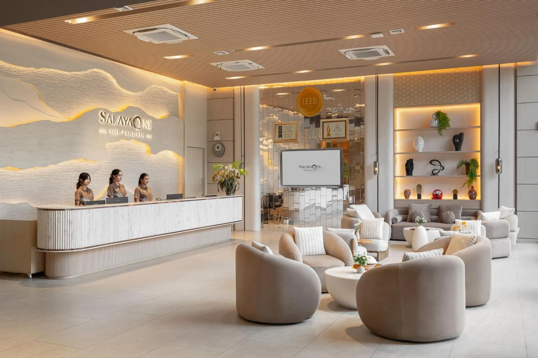 Lobby or reception in Salaya One Hotel & Service Apartment