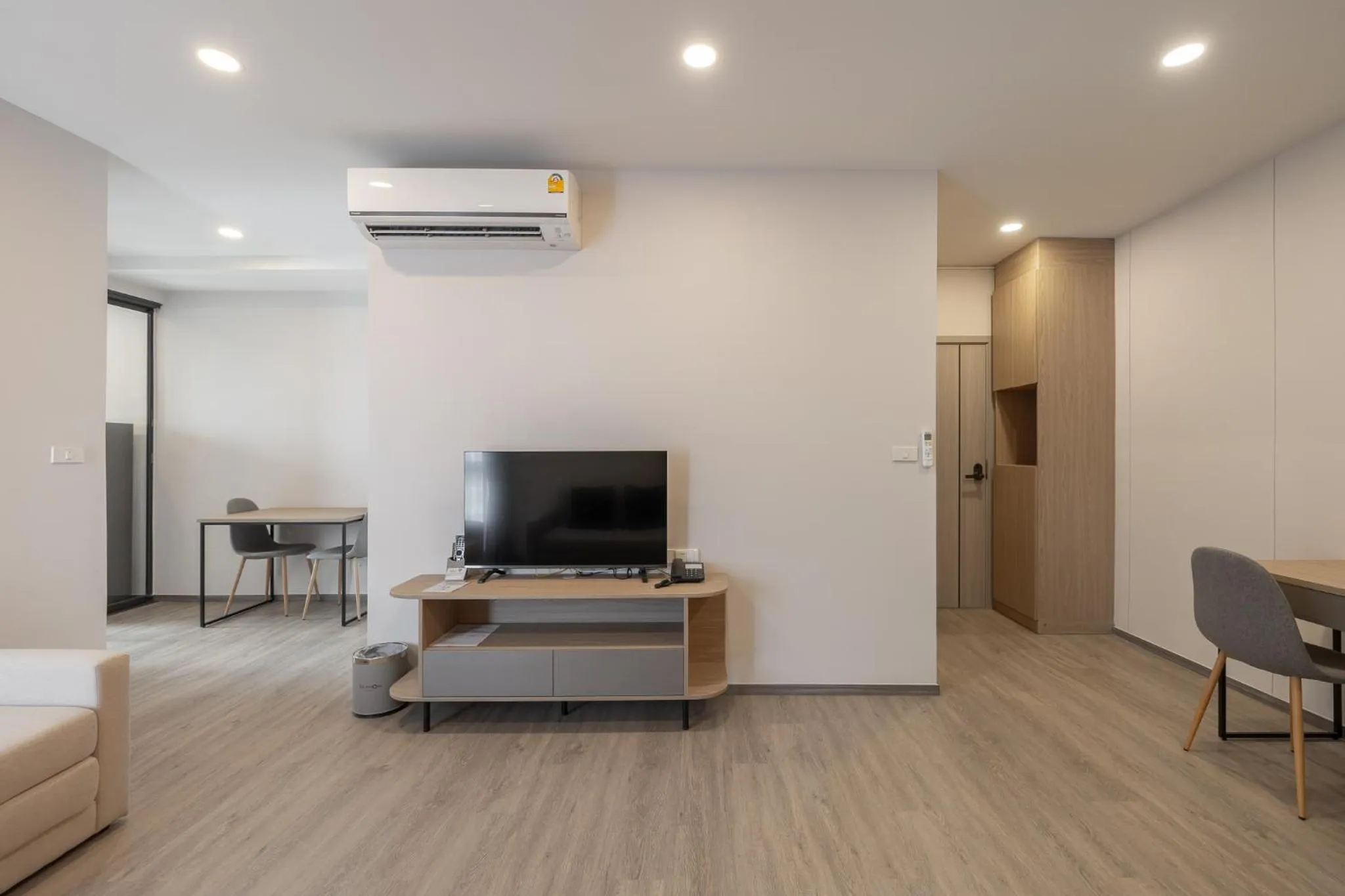 Salaya One Hotel & Service Apartment