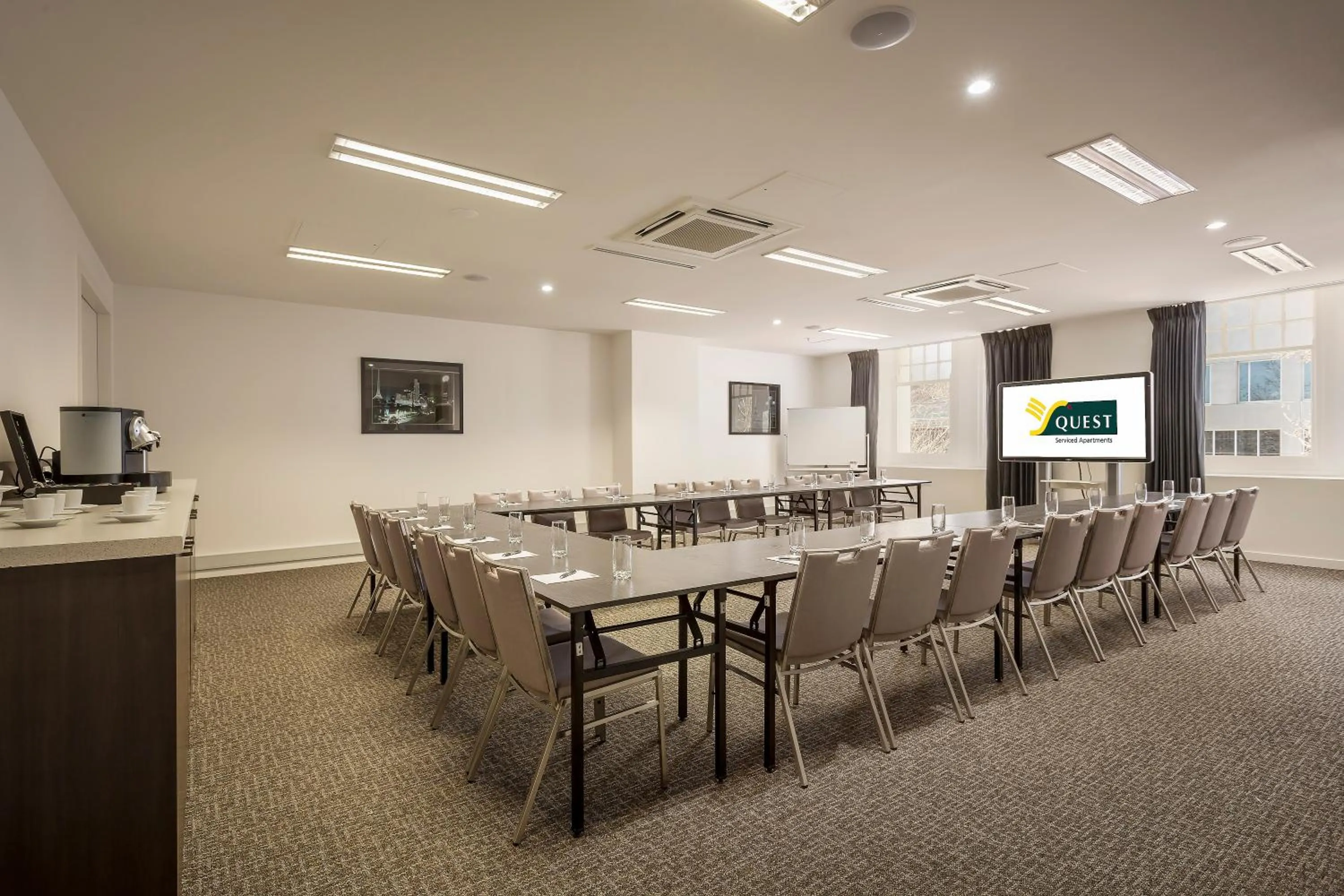 Meeting/conference room in Quest King William South