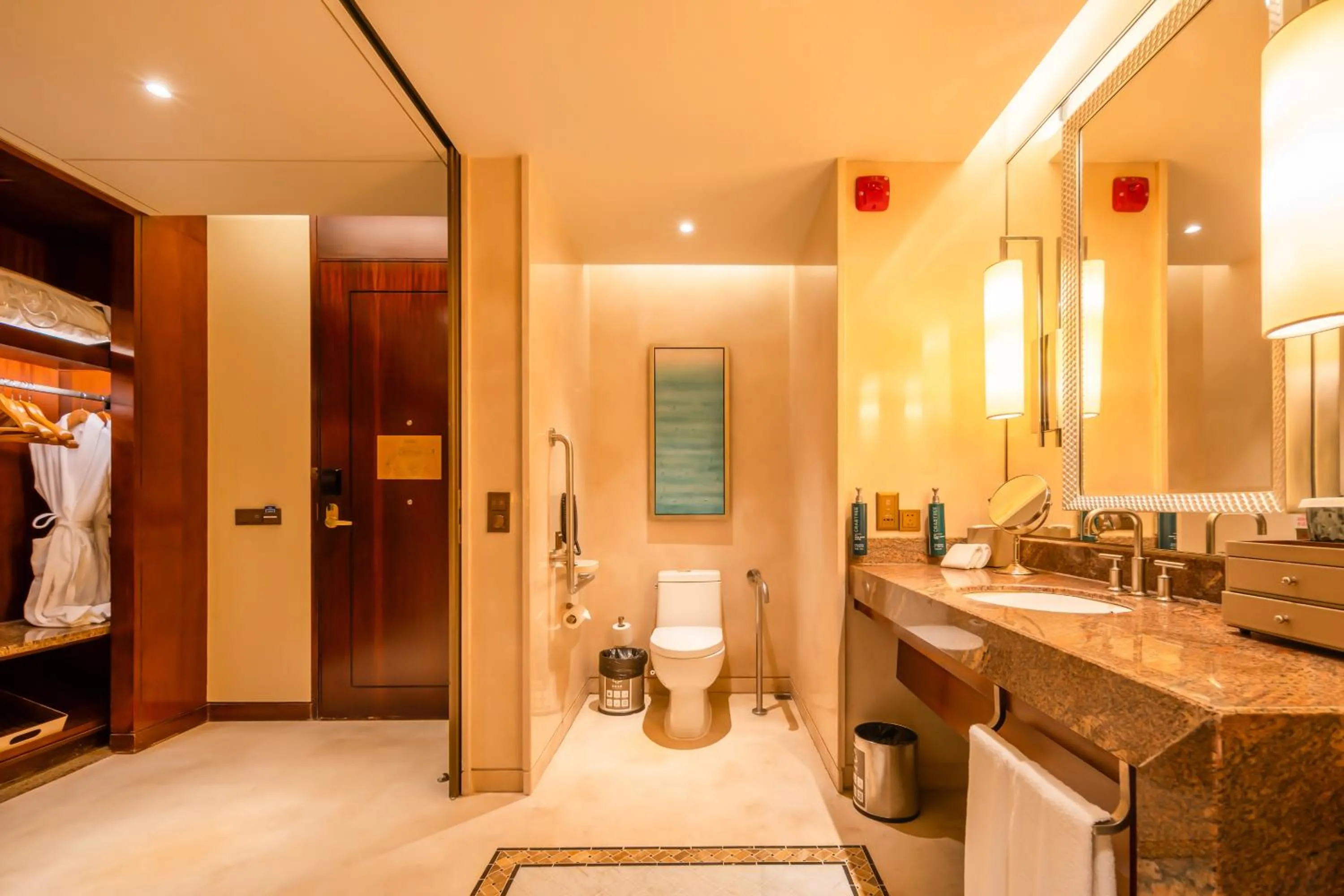 Property building in Hilton Qingdao Golden Beach 丨 10 mins' walk to Golden Beach and Beer City