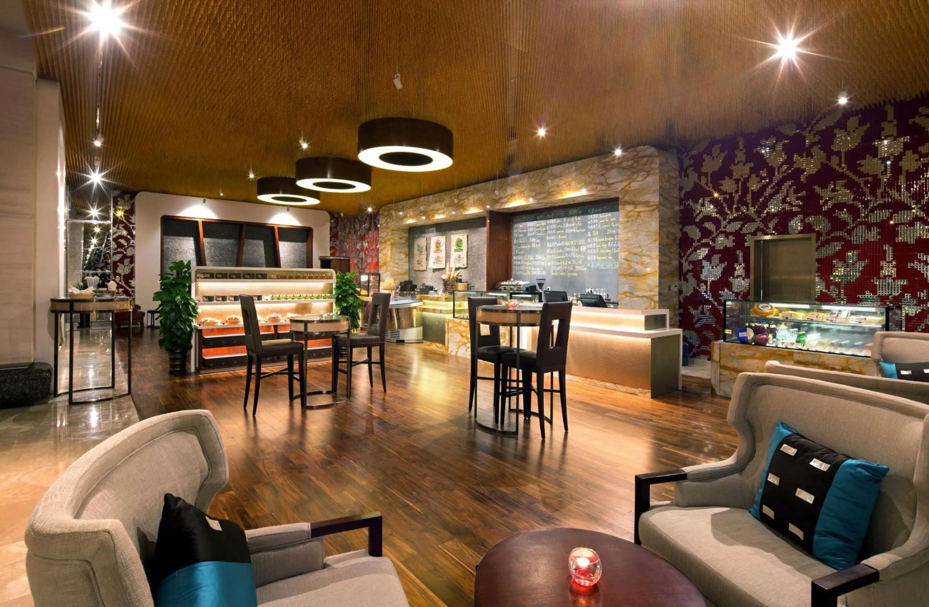 Restaurant/places to eat in Hilton Qingdao Golden Beach 丨 10 mins' walk to Golden Beach and Beer City