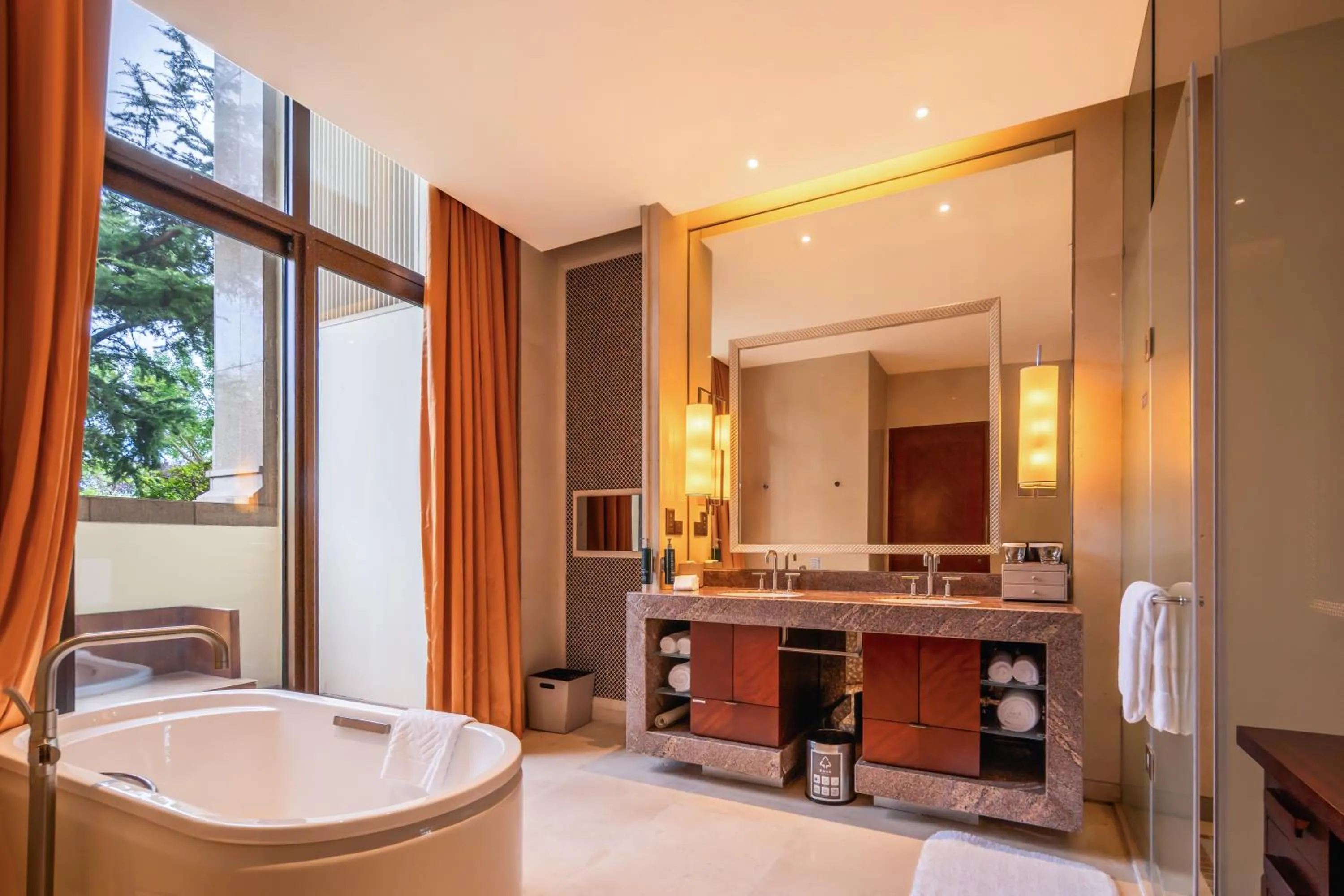 Property building in Hilton Qingdao Golden Beach 丨 10 mins' walk to Golden Beach and Beer City