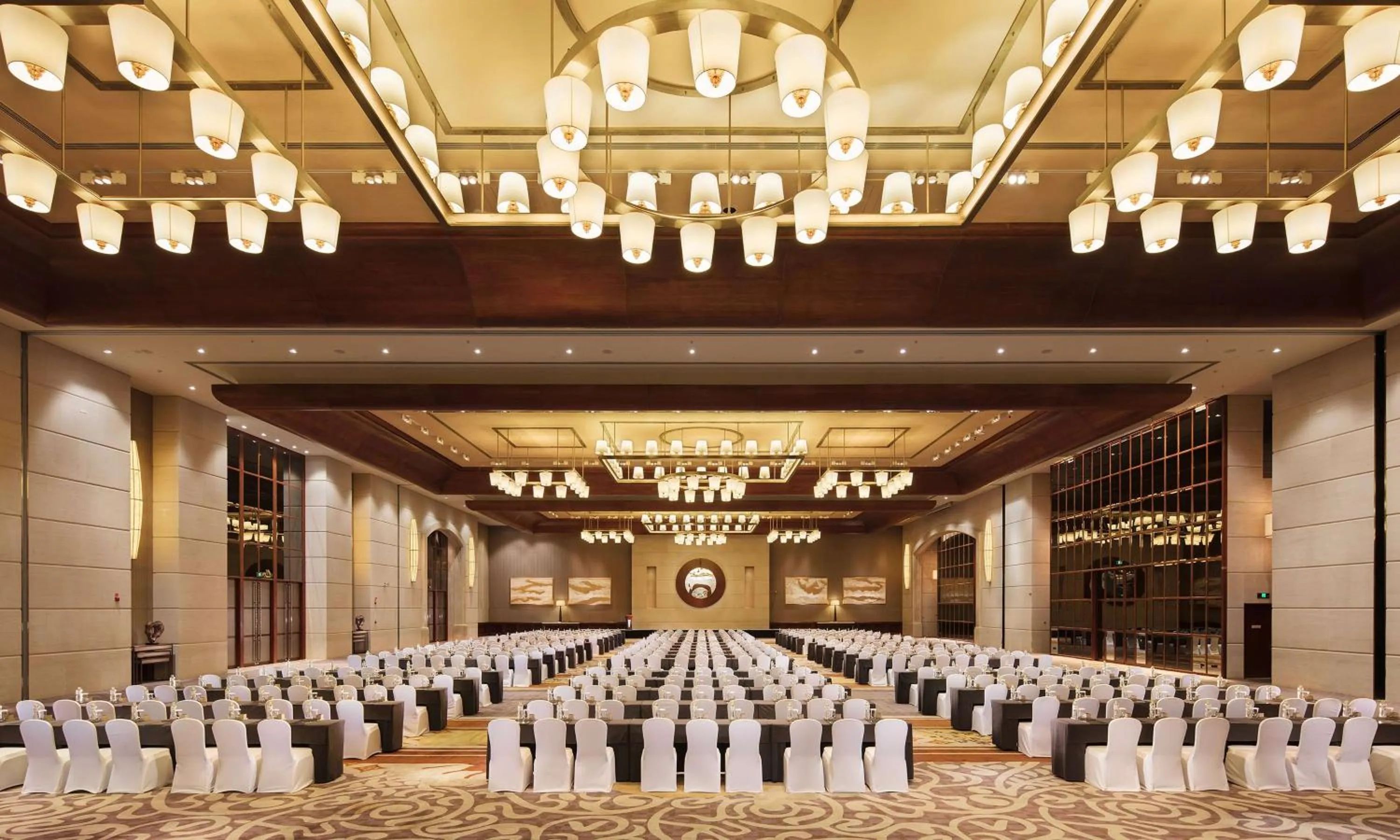 Meeting/conference room in Hilton Qingdao Golden Beach 丨 10 mins' walk to Golden Beach and Beer City