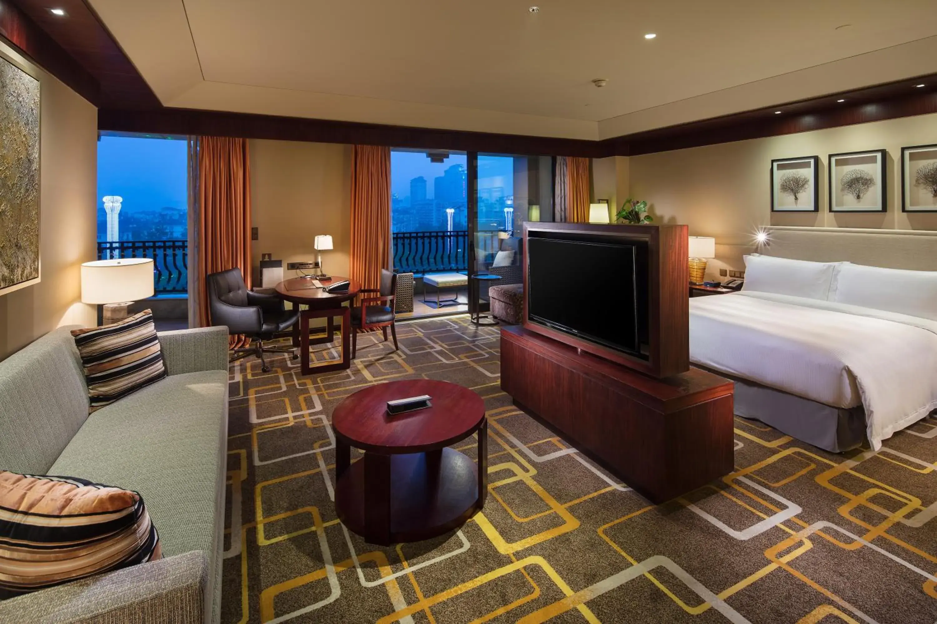 Premium King Room in Hilton Qingdao Golden Beach 丨 10 mins' walk to Golden Beach and Beer City Premium King Room in Hilton Qingdao Golden Beach 丨 10 mins' walk to Golden Beach and Beer City