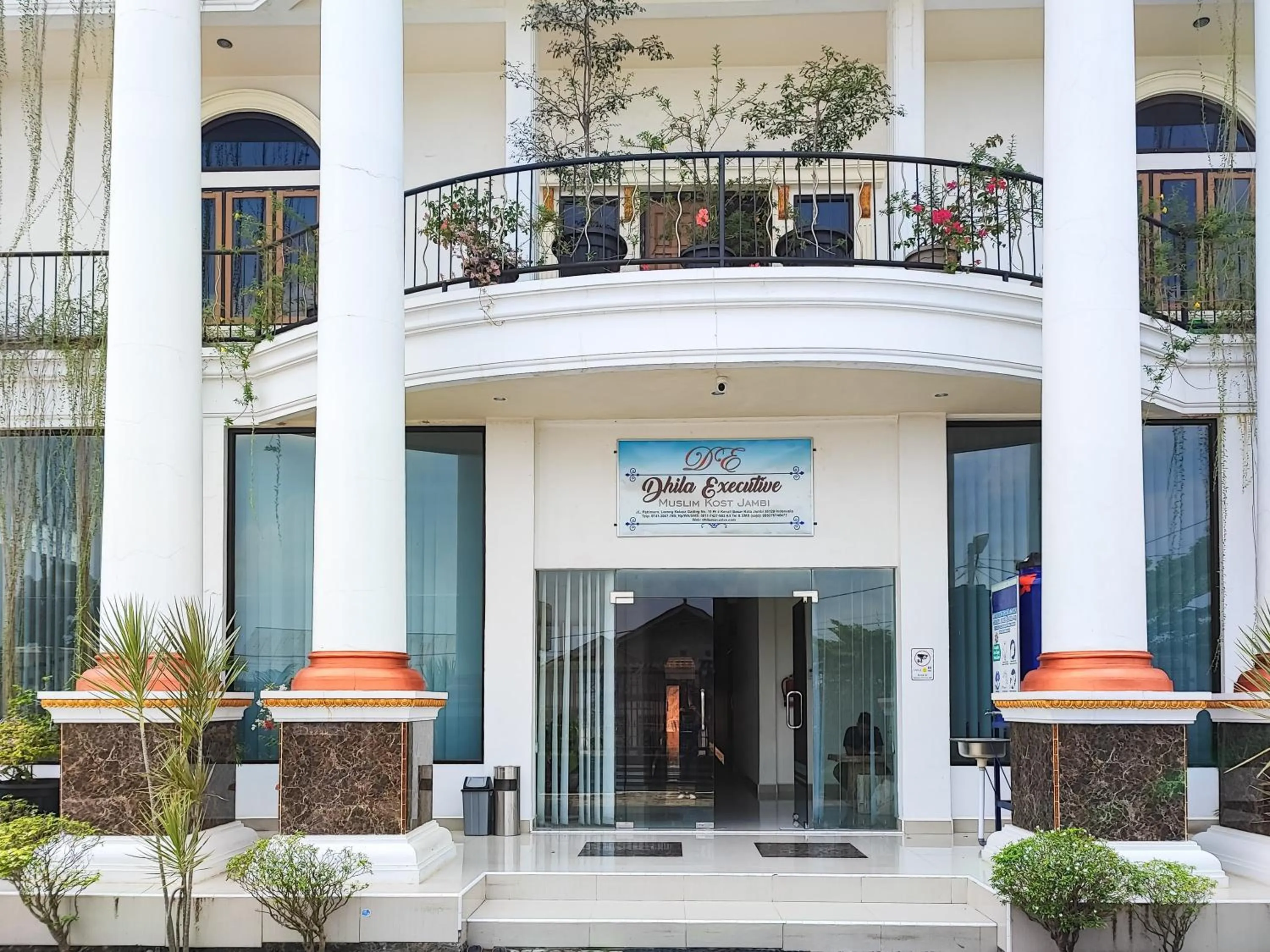 Property building in RedDoorz Plus Syariah near Simpang Rimbo Jambi 2