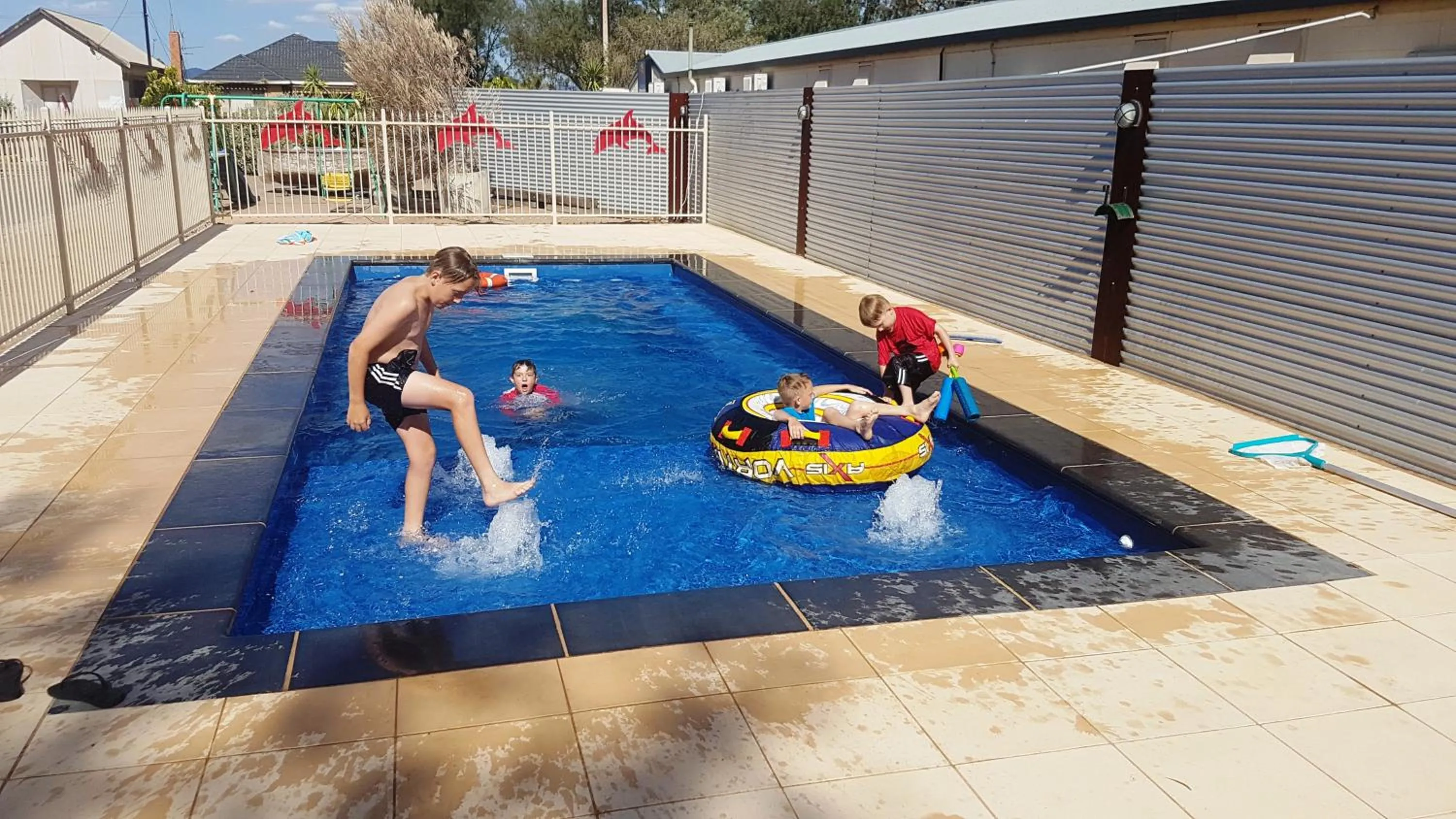 Swimming pool in Comfort Inn & Suites Augusta Westside