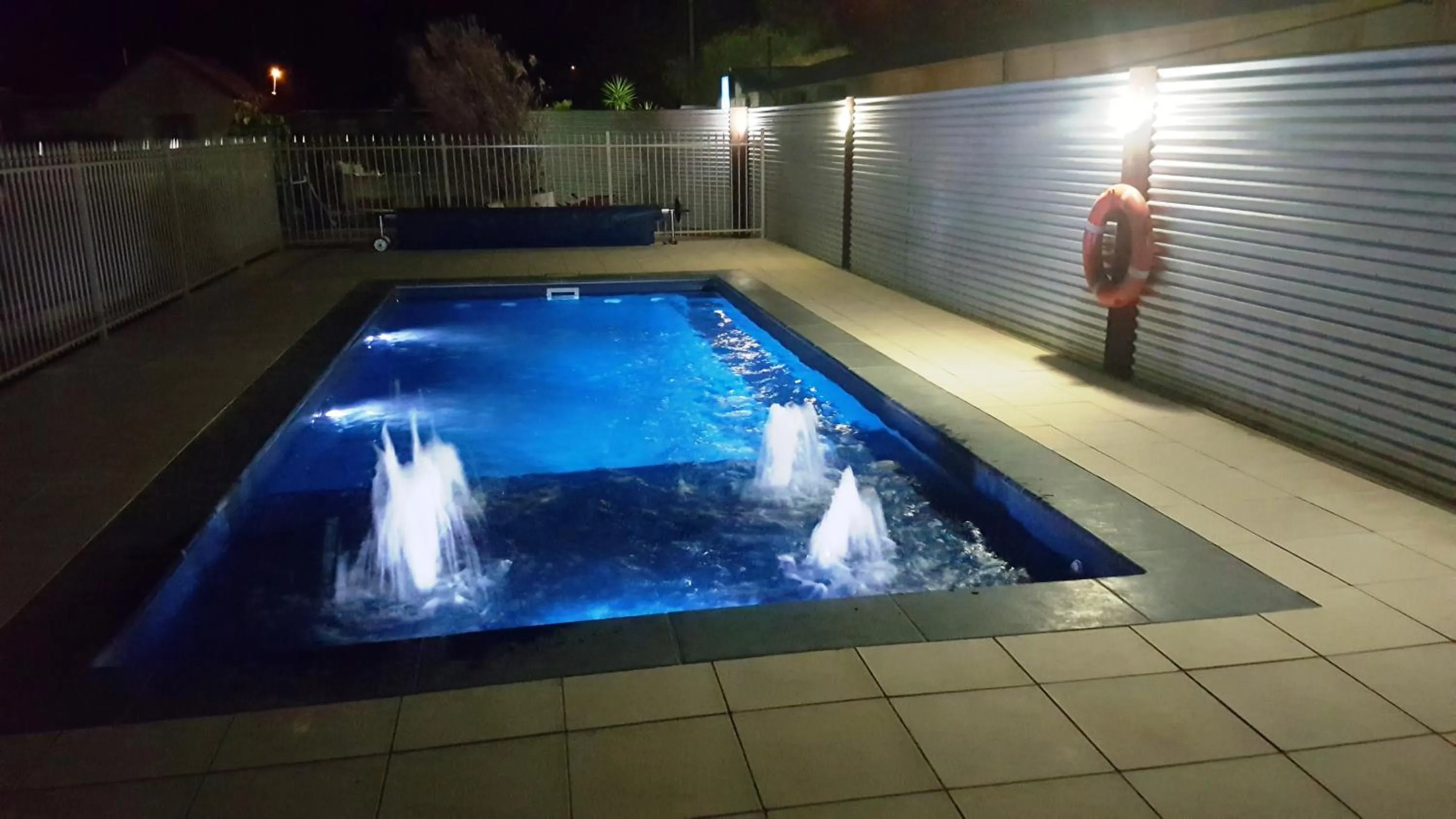 Swimming pool in Comfort Inn & Suites Augusta Westside