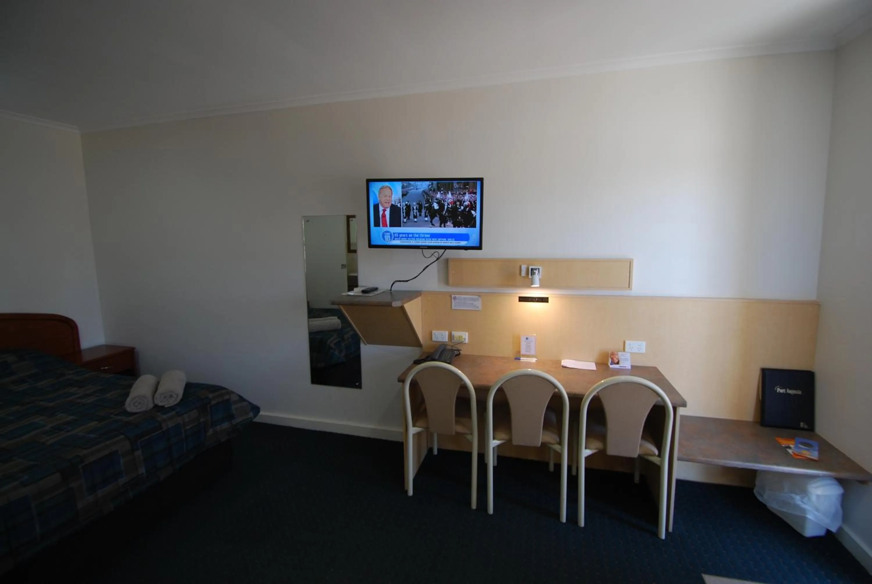 Photo of the whole room in Comfort Inn & Suites Augusta Westside